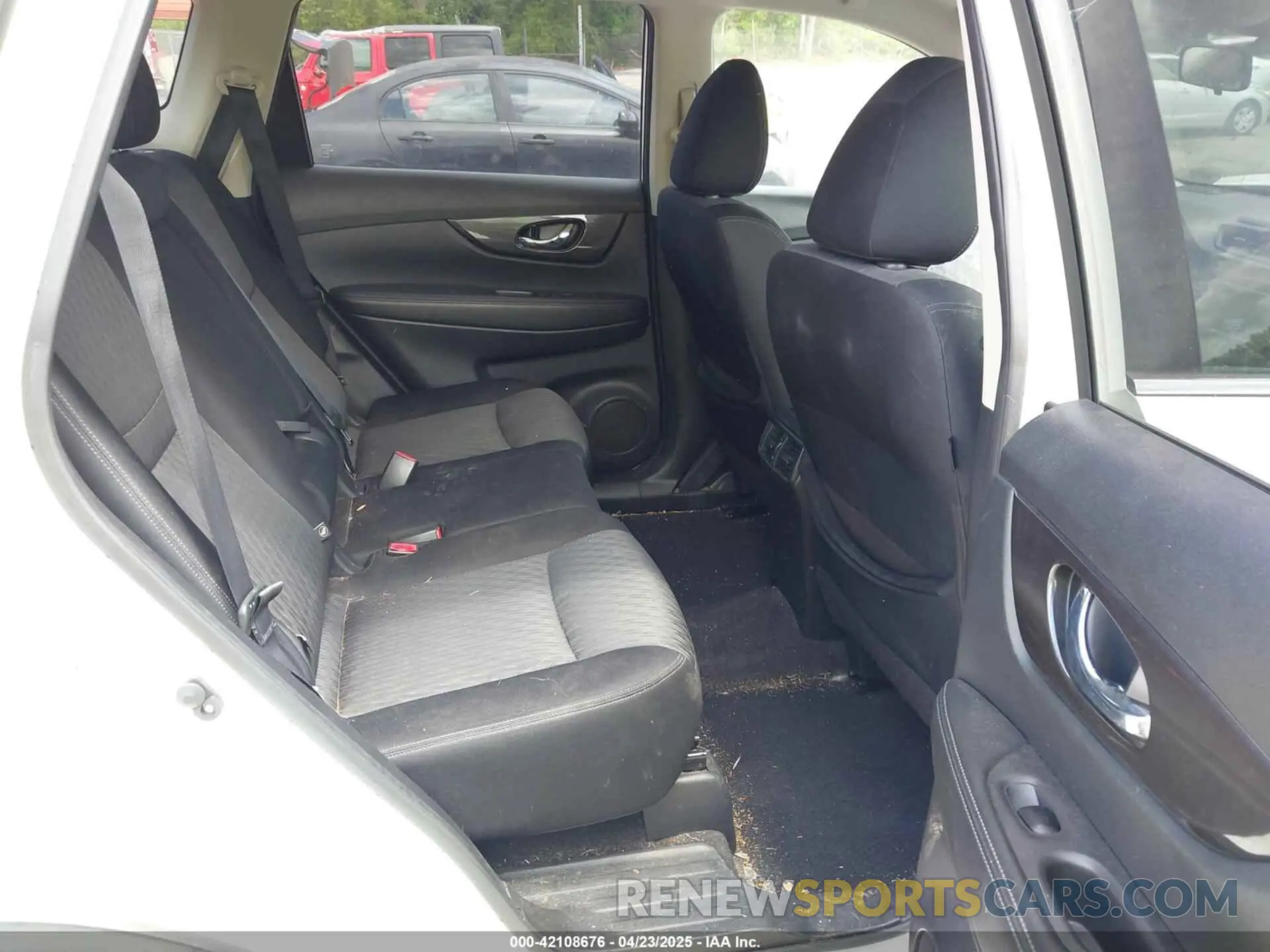 8 Photograph of a damaged car JN8AT2MT1LW005743 NISSAN ROGUE 2020