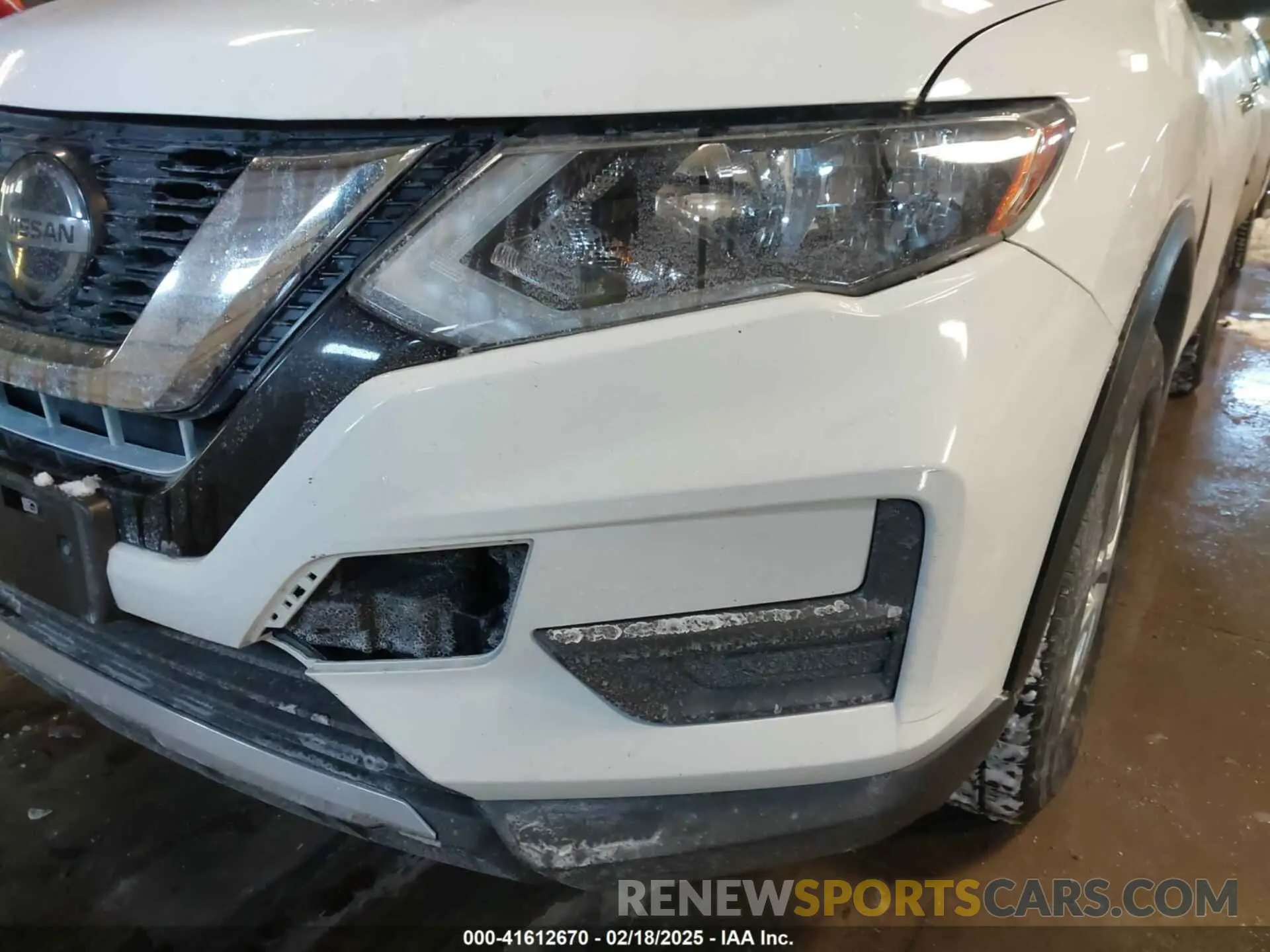 18 Photograph of a damaged car JN8AT2MT1LW038810 NISSAN ROGUE 2020