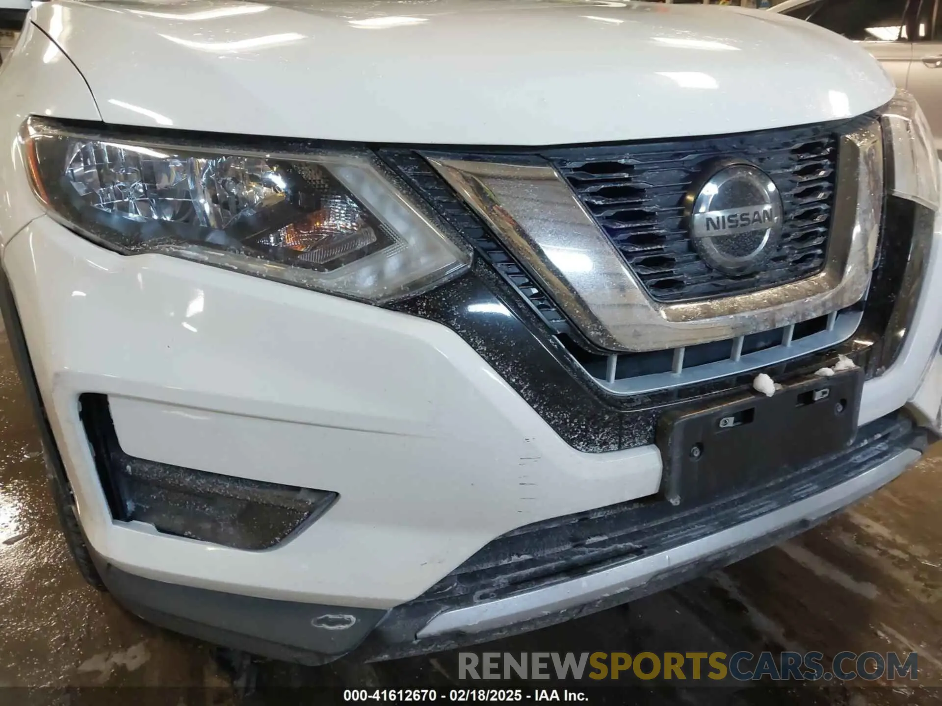 19 Photograph of a damaged car JN8AT2MT1LW038810 NISSAN ROGUE 2020