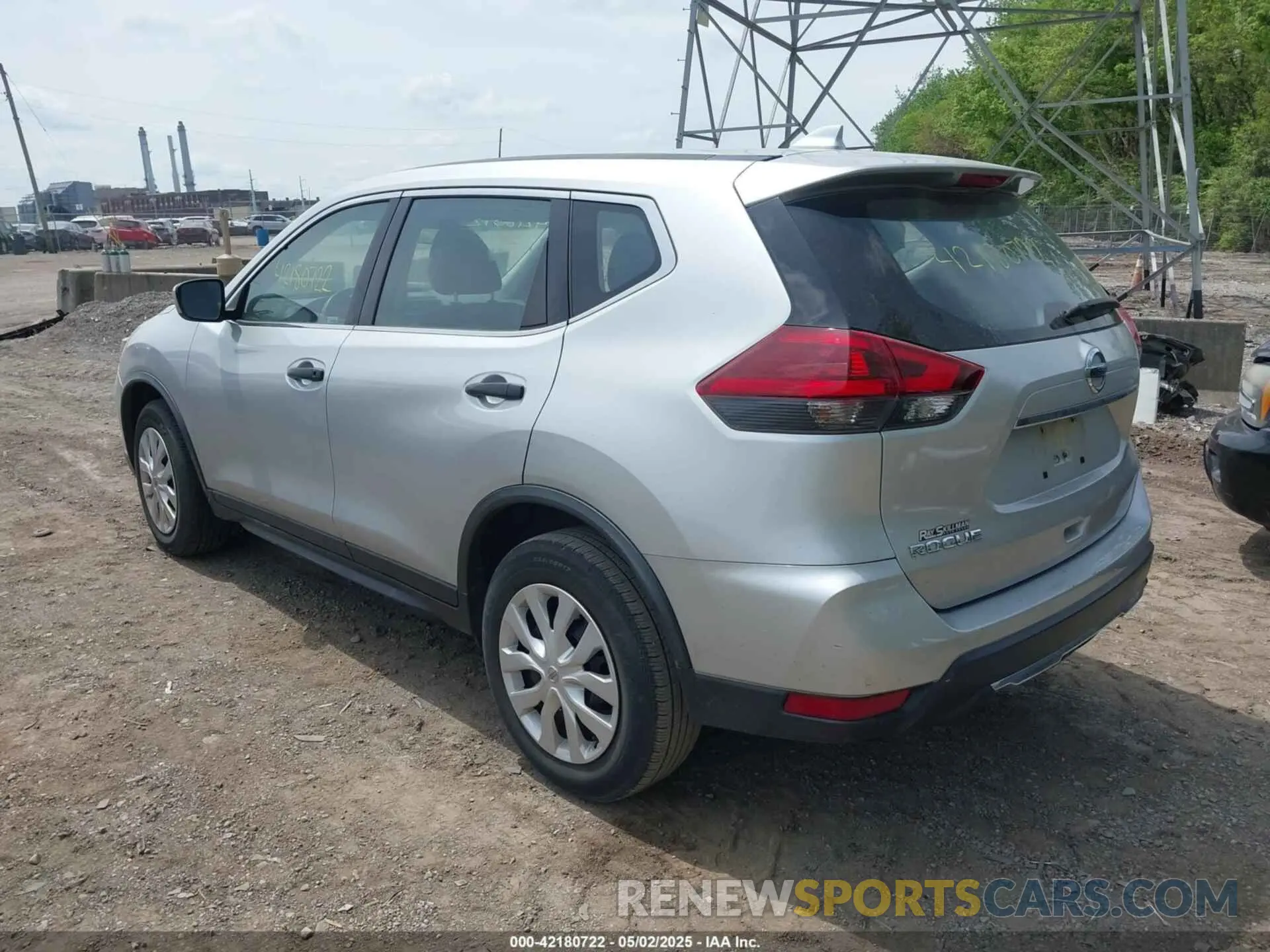 3 Photograph of a damaged car JN8AT2MT1LW043358 NISSAN ROGUE 2020
