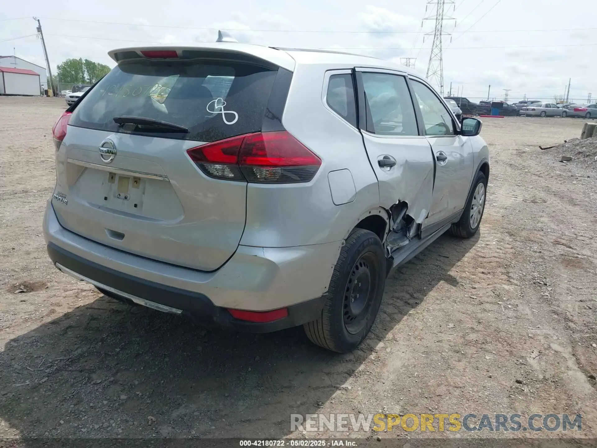 4 Photograph of a damaged car JN8AT2MT1LW043358 NISSAN ROGUE 2020