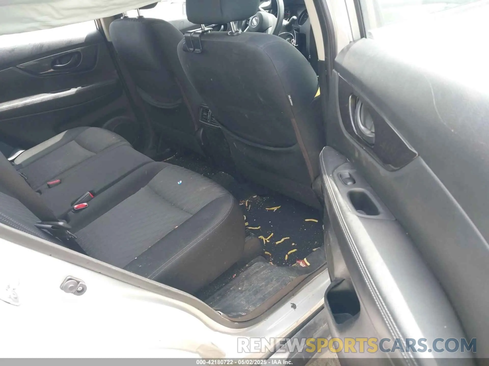 8 Photograph of a damaged car JN8AT2MT1LW043358 NISSAN ROGUE 2020