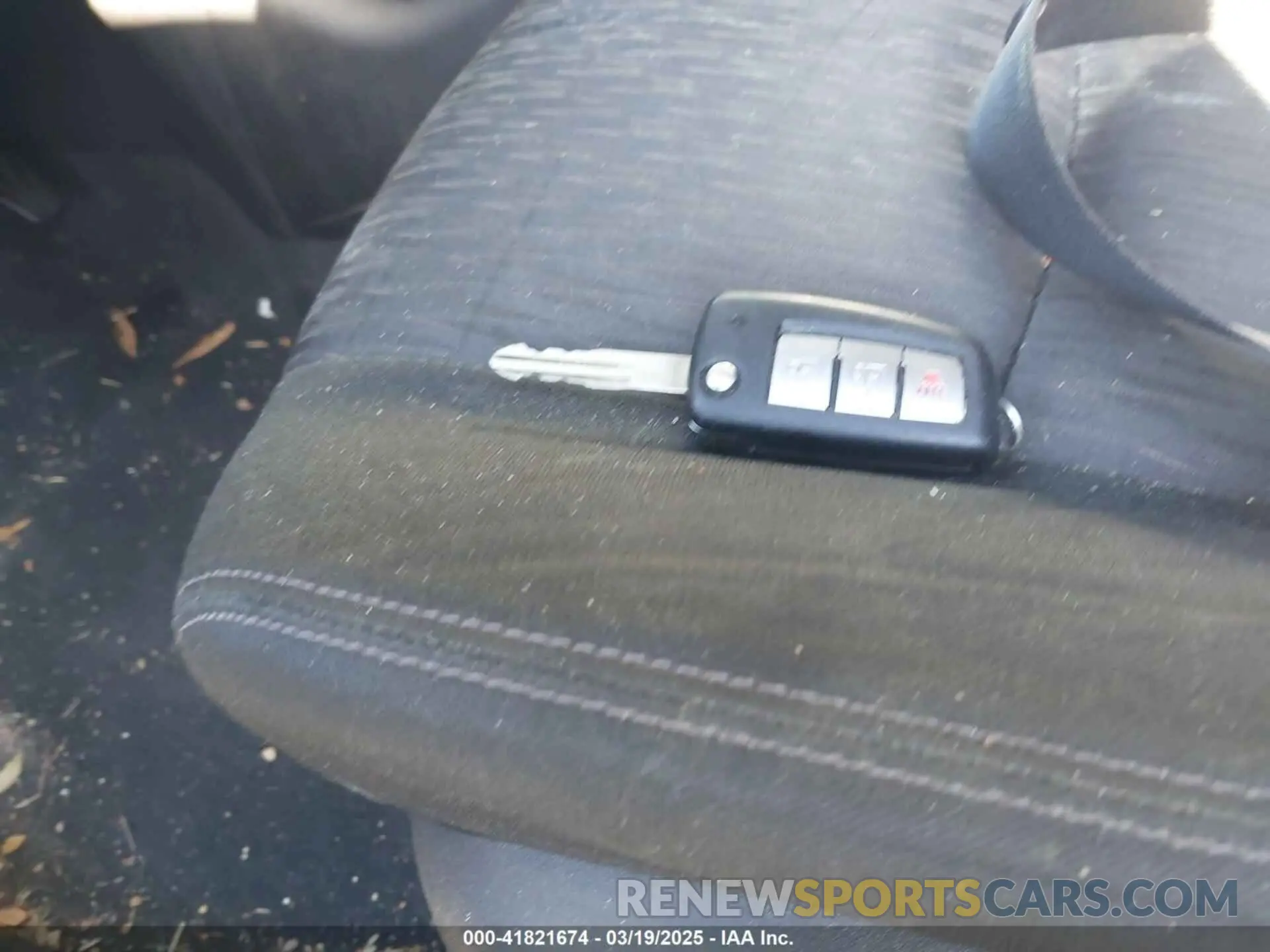 11 Photograph of a damaged car JN8AT2MT2LW001880 NISSAN ROGUE 2020