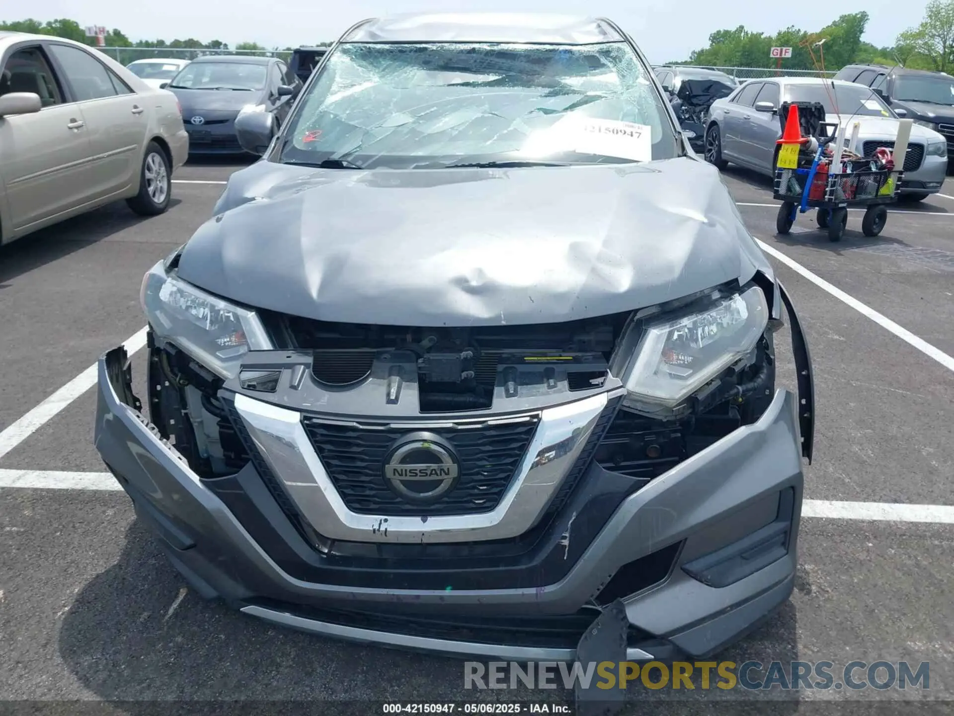 12 Photograph of a damaged car JN8AT2MT2LW042073 NISSAN ROGUE 2020