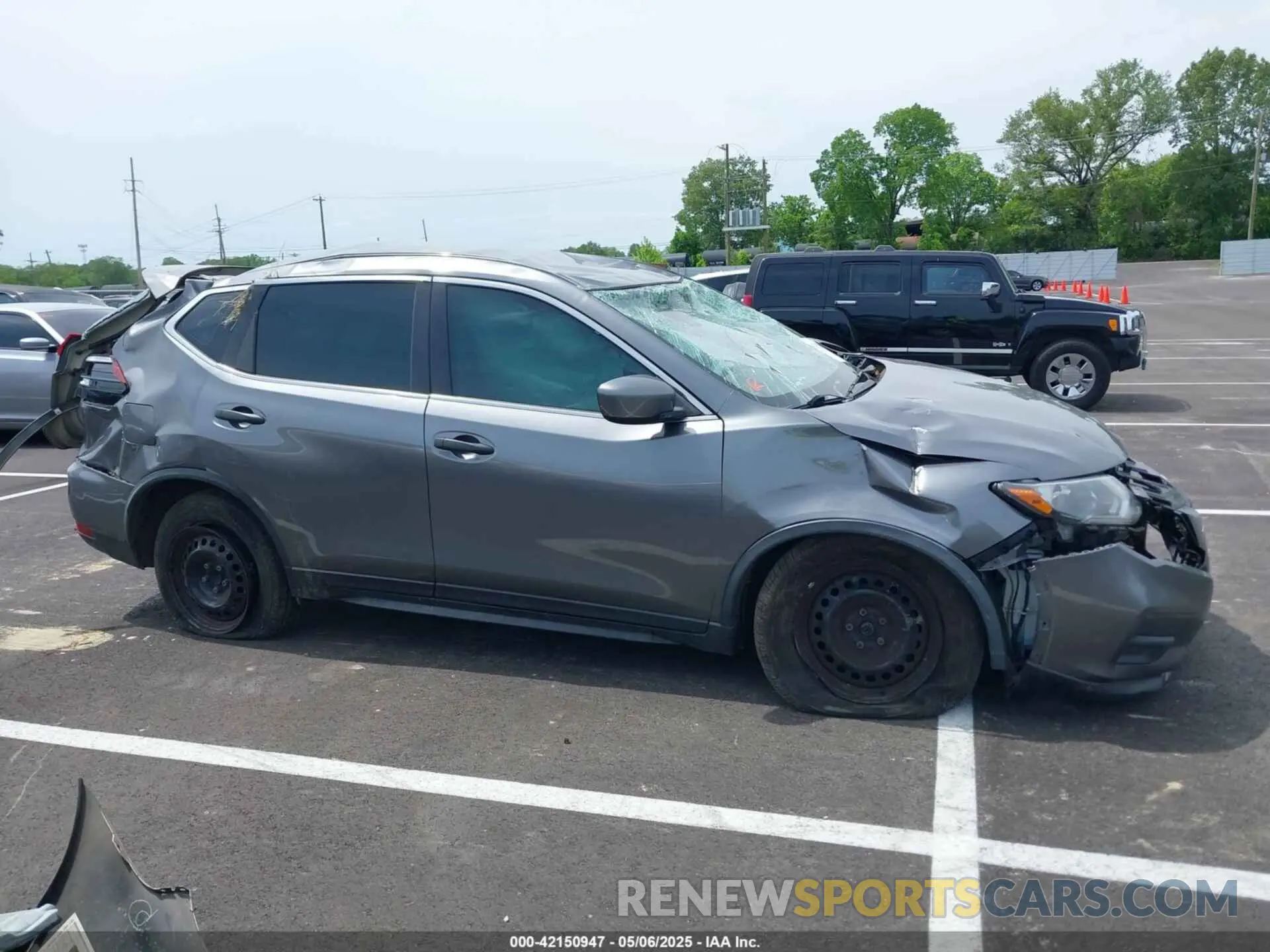 13 Photograph of a damaged car JN8AT2MT2LW042073 NISSAN ROGUE 2020
