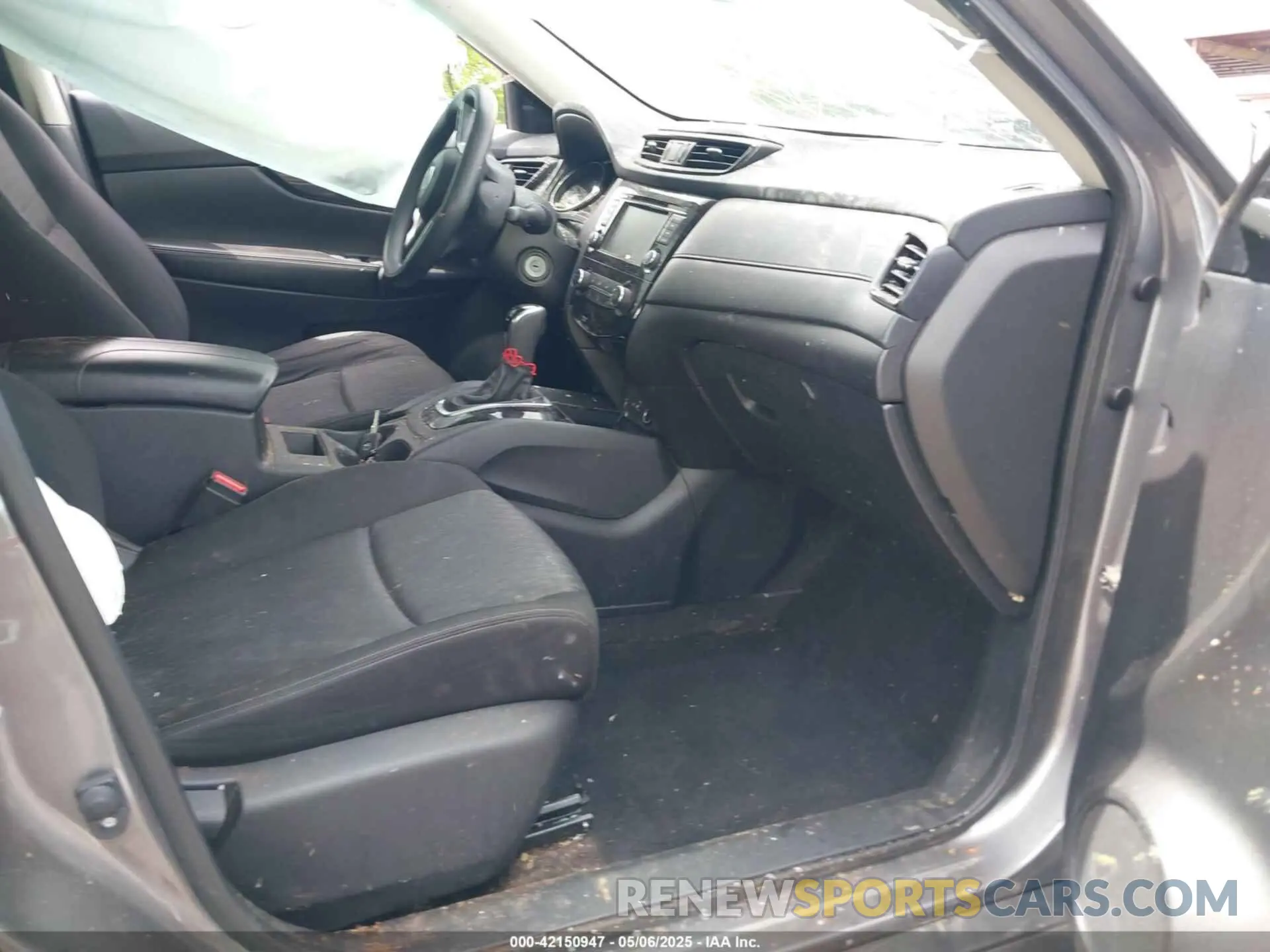 5 Photograph of a damaged car JN8AT2MT2LW042073 NISSAN ROGUE 2020