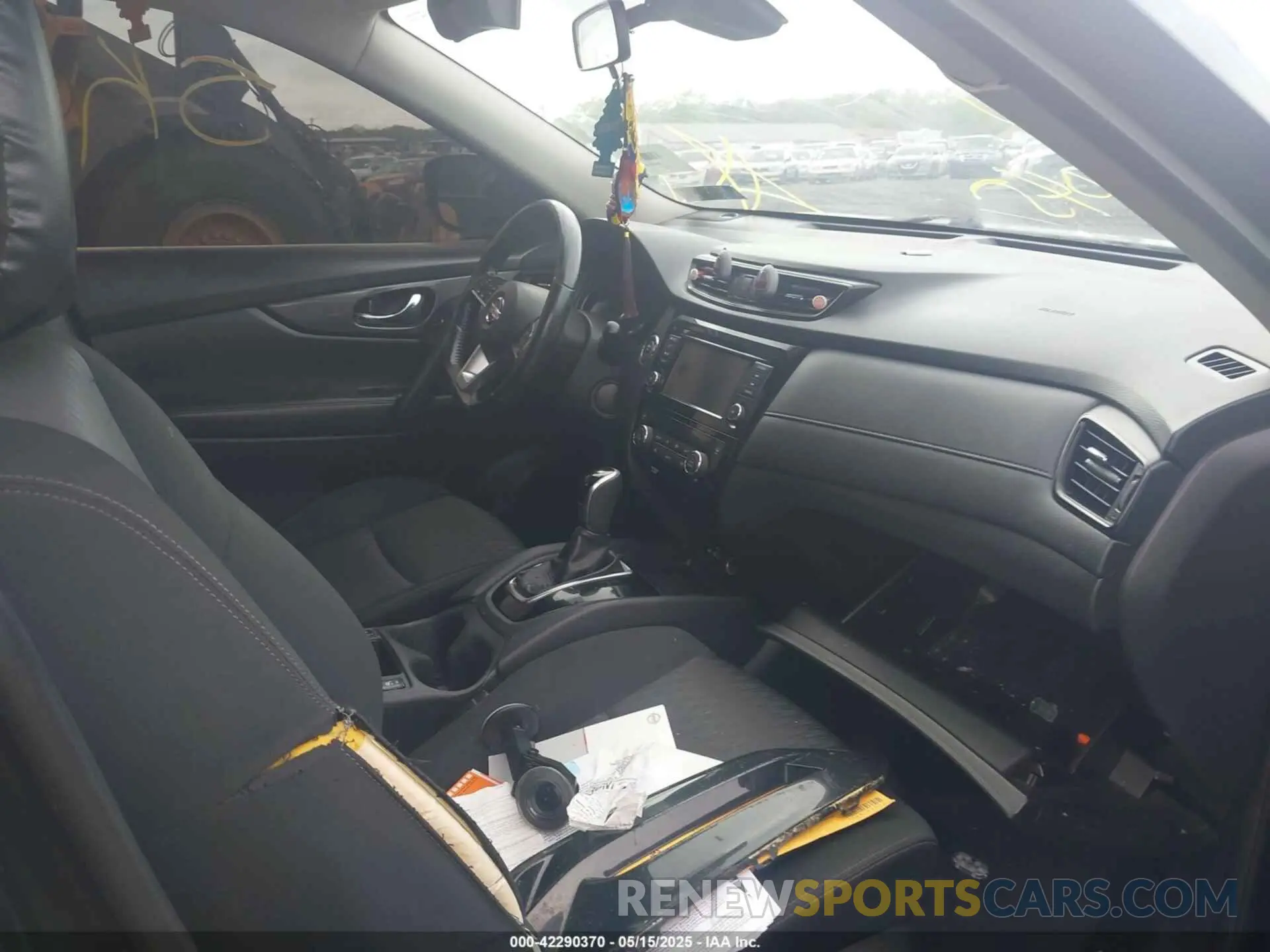 5 Photograph of a damaged car JN8AT2MT3LW003220 NISSAN ROGUE 2020