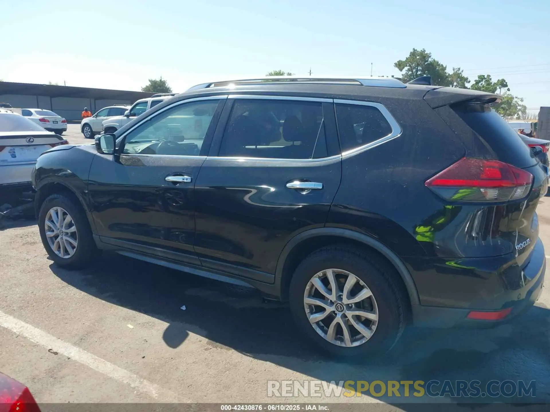 15 Photograph of a damaged car JN8AT2MT3LW039652 NISSAN ROGUE 2020
