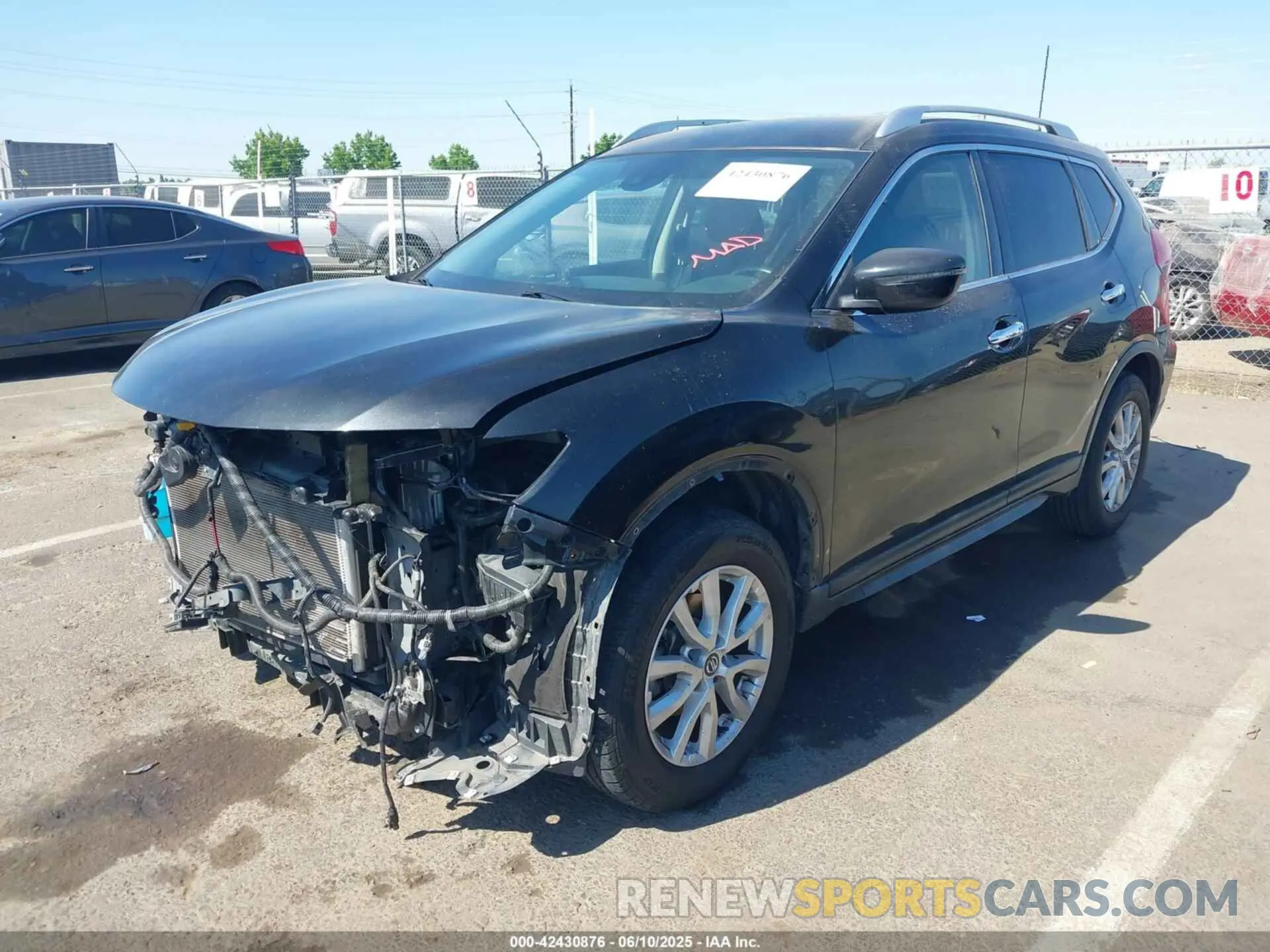 2 Photograph of a damaged car JN8AT2MT3LW039652 NISSAN ROGUE 2020
