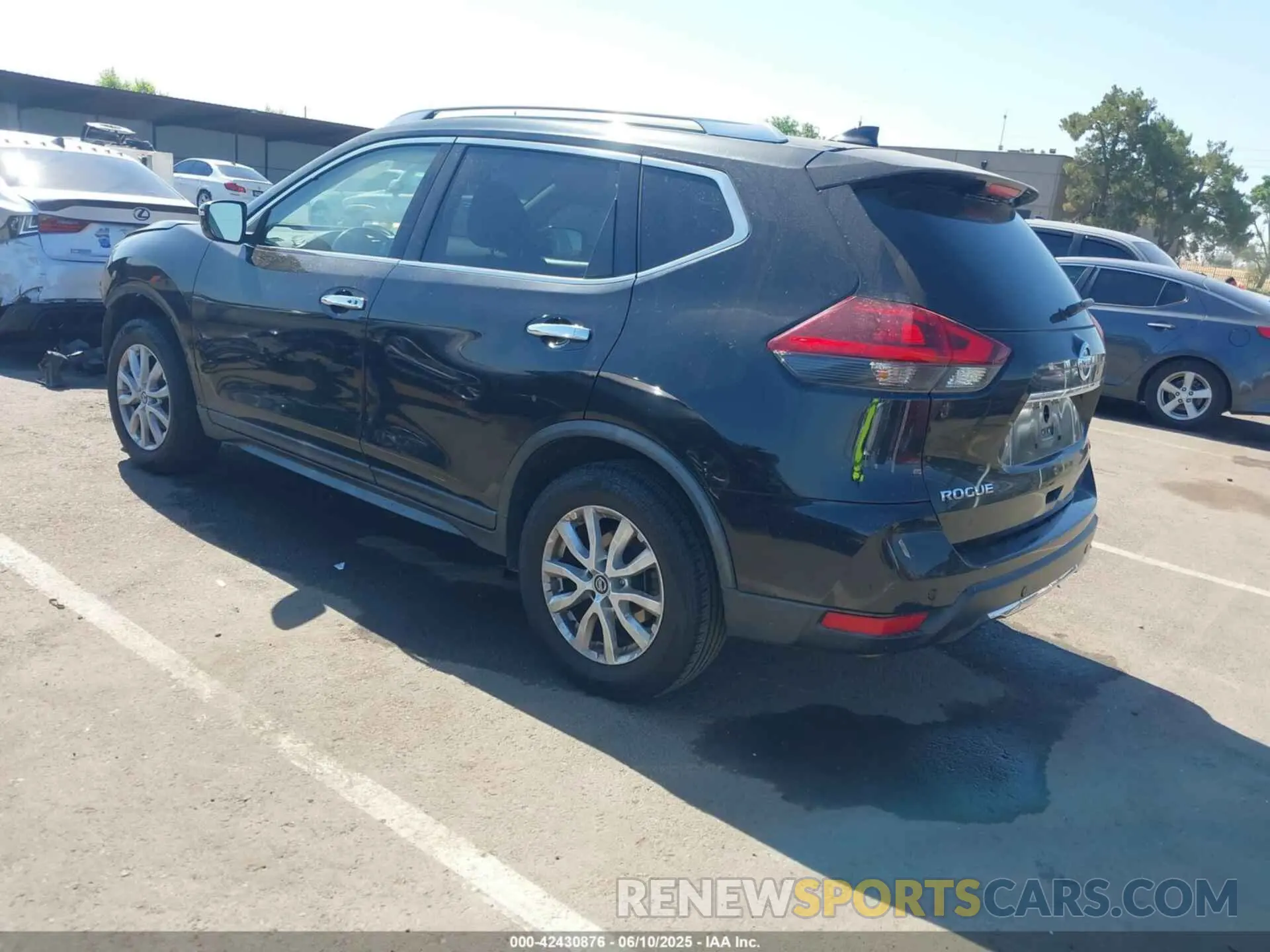 3 Photograph of a damaged car JN8AT2MT3LW039652 NISSAN ROGUE 2020