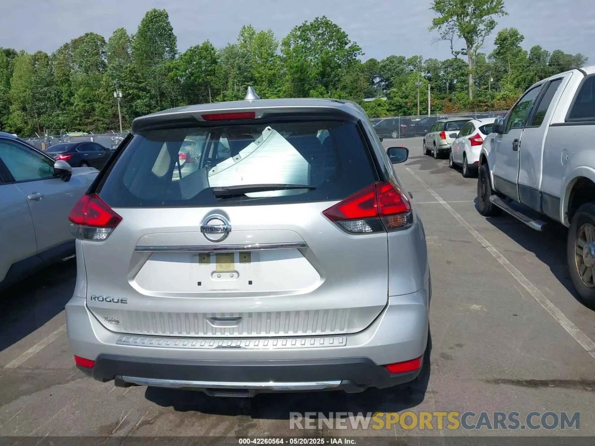 17 Photograph of a damaged car JN8AT2MT4LW003968 NISSAN ROGUE 2020