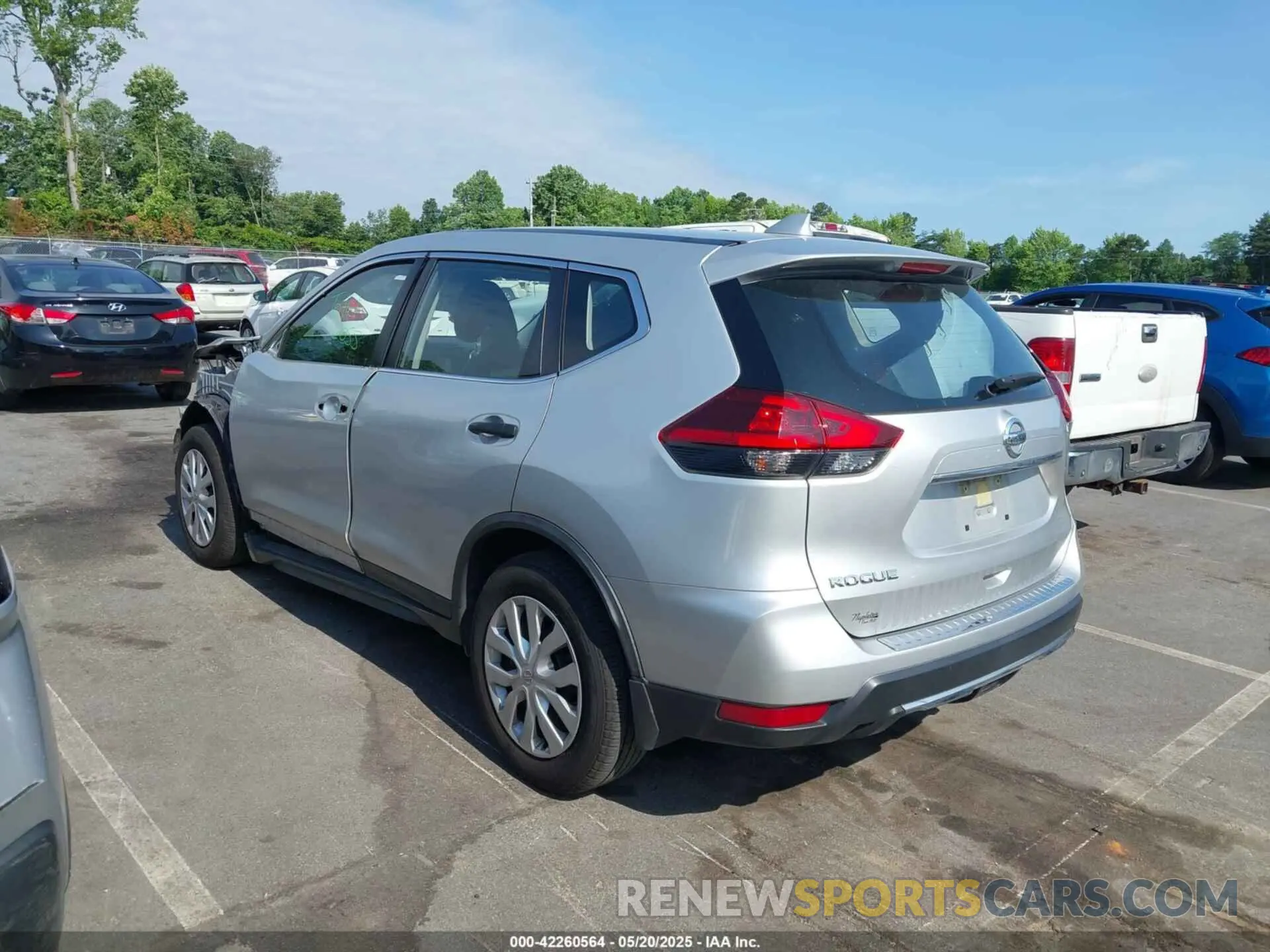 3 Photograph of a damaged car JN8AT2MT4LW003968 NISSAN ROGUE 2020