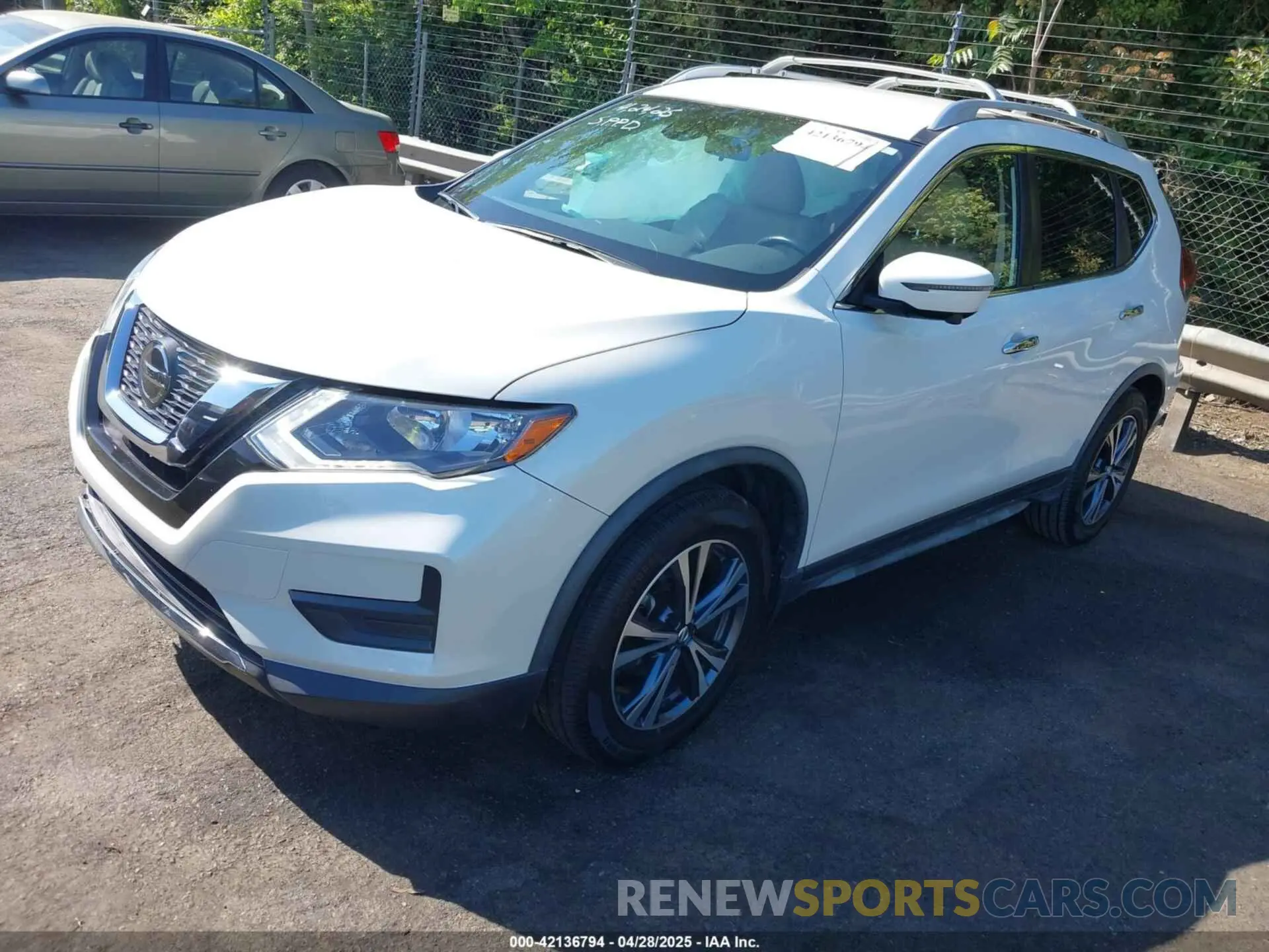 2 Photograph of a damaged car JN8AT2MT4LW007258 NISSAN ROGUE 2020