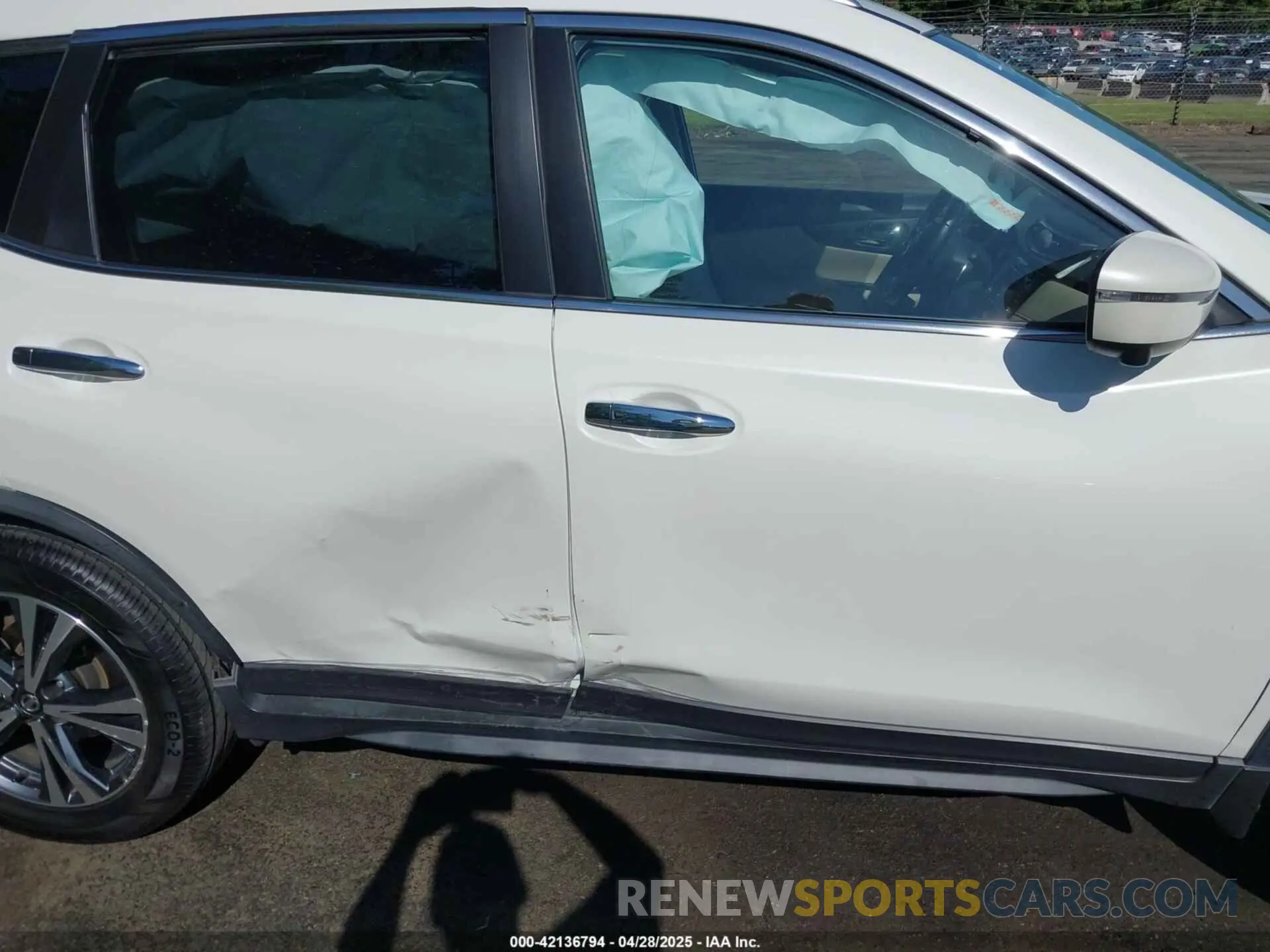 6 Photograph of a damaged car JN8AT2MT4LW007258 NISSAN ROGUE 2020