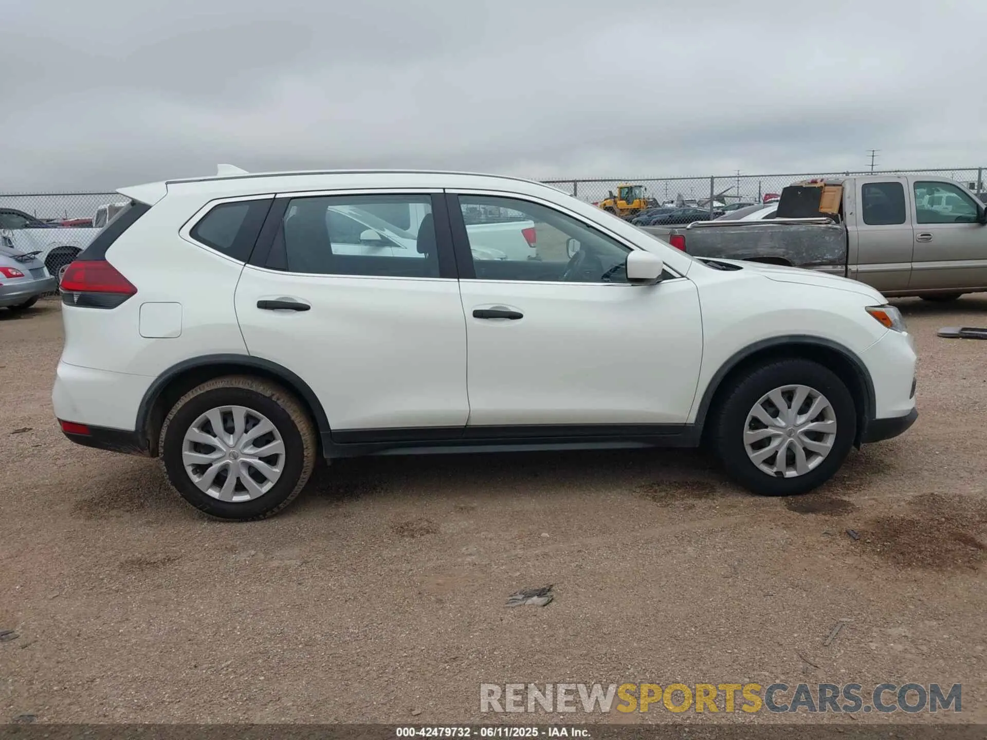 13 Photograph of a damaged car JN8AT2MT4LW013111 NISSAN ROGUE 2020