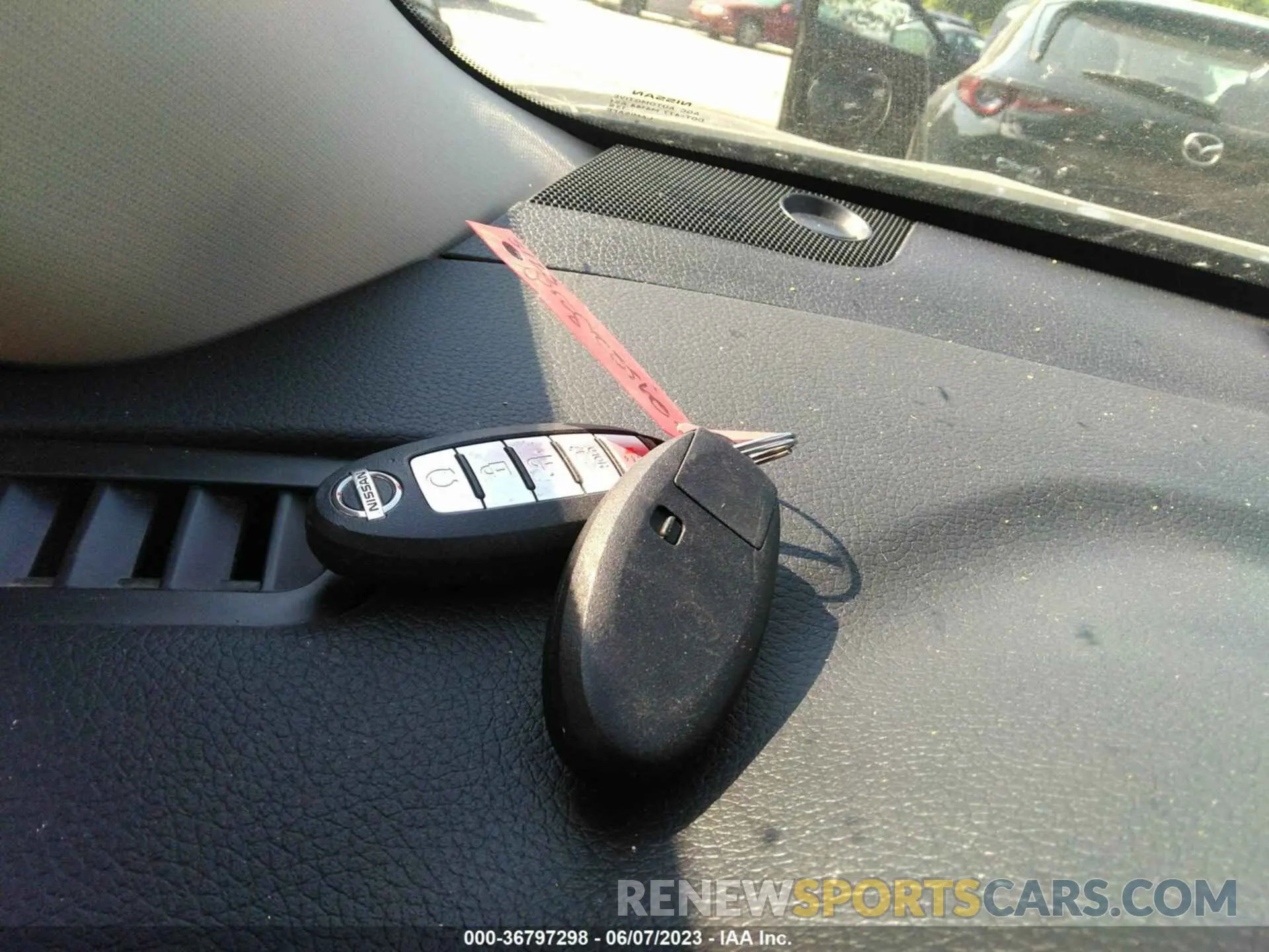 11 Photograph of a damaged car JN8AT2MT4LW033388 NISSAN ROGUE 2020