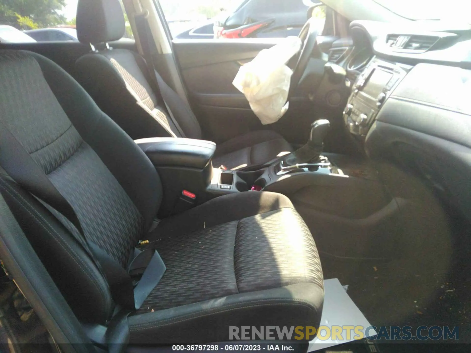 5 Photograph of a damaged car JN8AT2MT4LW033388 NISSAN ROGUE 2020