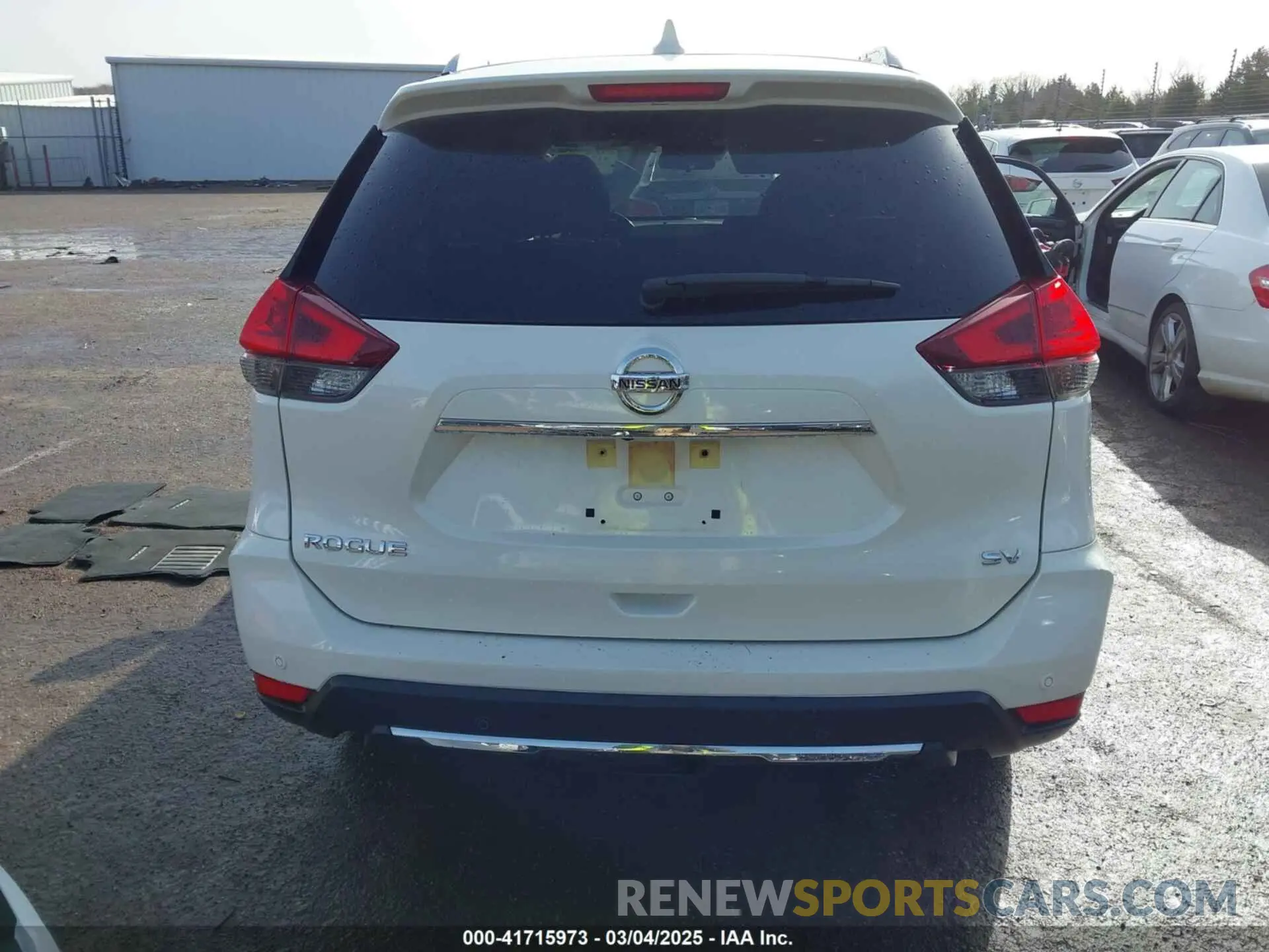 17 Photograph of a damaged car JN8AT2MT5LW035697 NISSAN ROGUE 2020