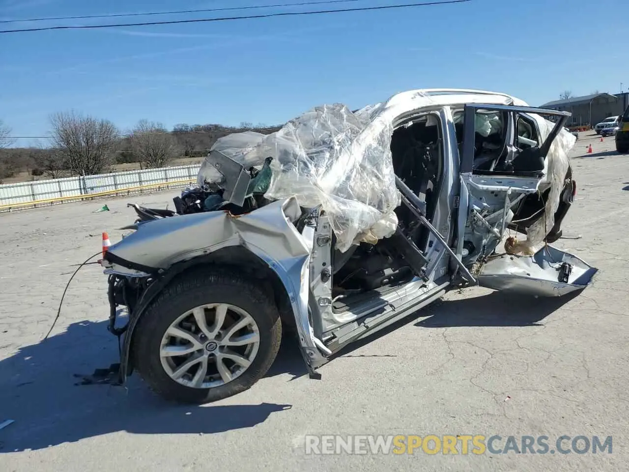 1 Photograph of a damaged car JN8AT2MT5LW042178 NISSAN ROGUE 2020