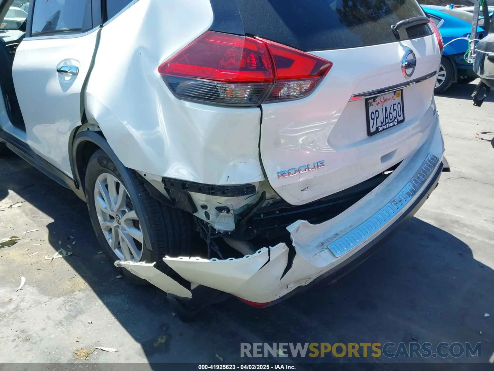 6 Photograph of a damaged car JN8AT2MT6LW003230 NISSAN ROGUE 2020