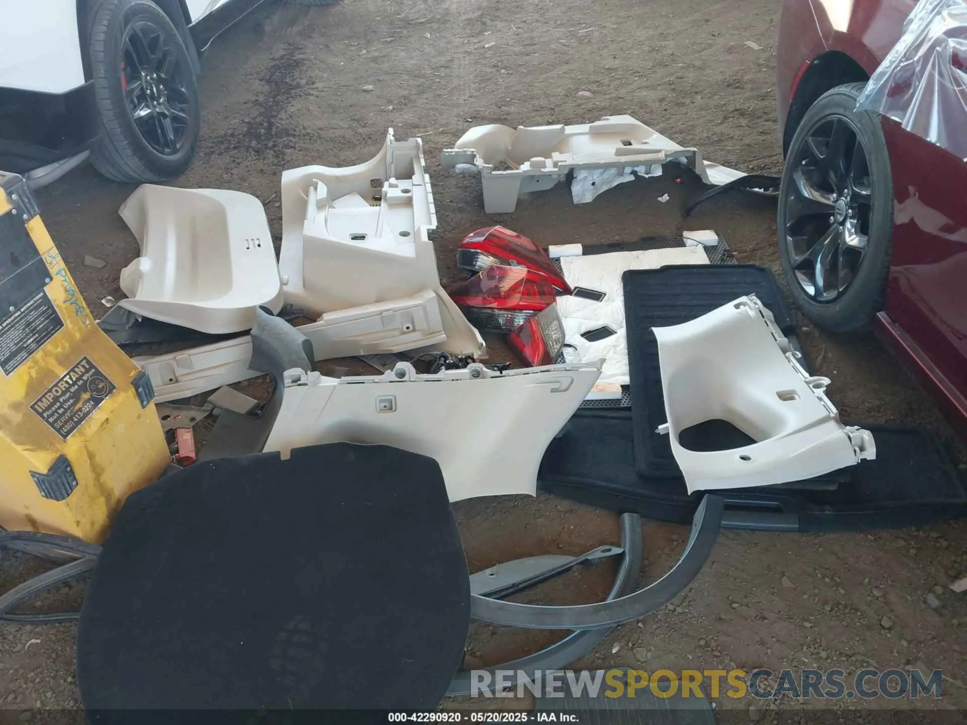 12 Photograph of a damaged car JN8AT2MT6LW004541 NISSAN ROGUE 2020