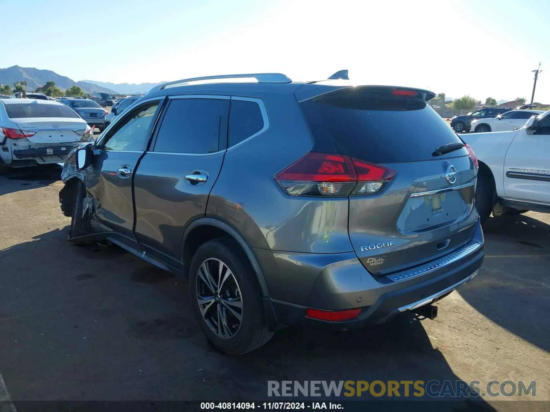 3 Photograph of a damaged car JN8AT2MT6LW012204 NISSAN ROGUE 2020