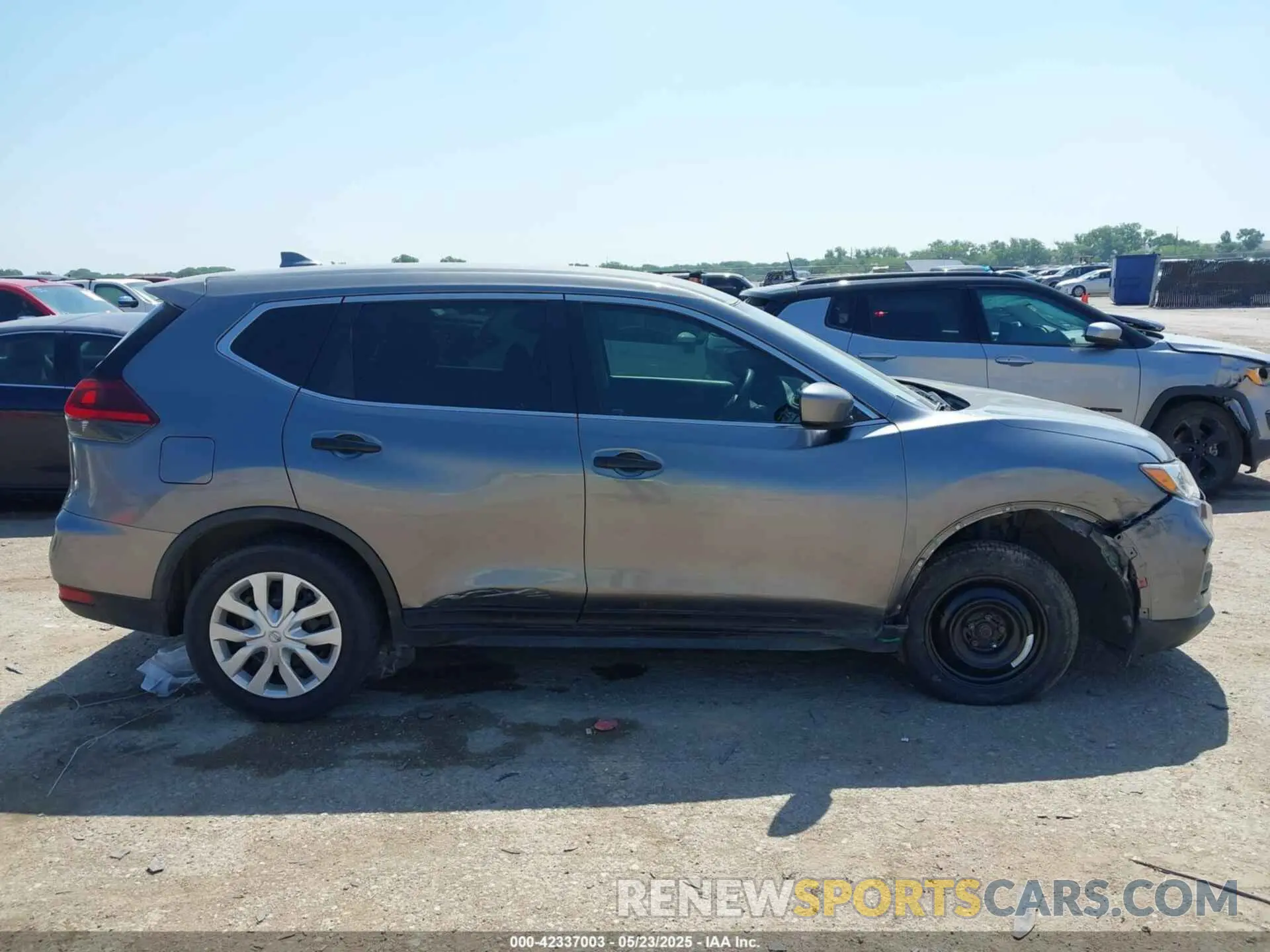 13 Photograph of a damaged car JN8AT2MT6LW032730 NISSAN ROGUE 2020