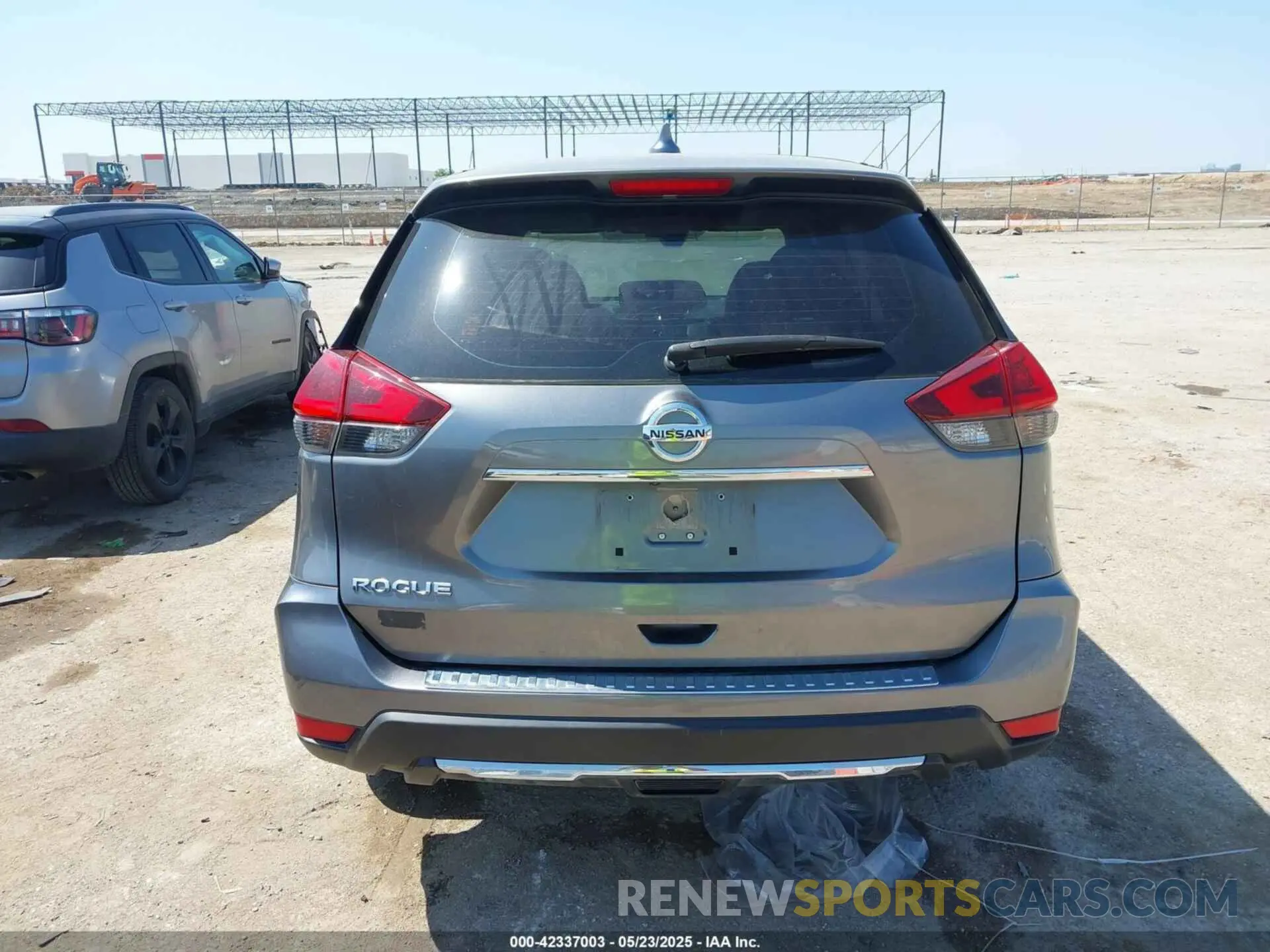 16 Photograph of a damaged car JN8AT2MT6LW032730 NISSAN ROGUE 2020