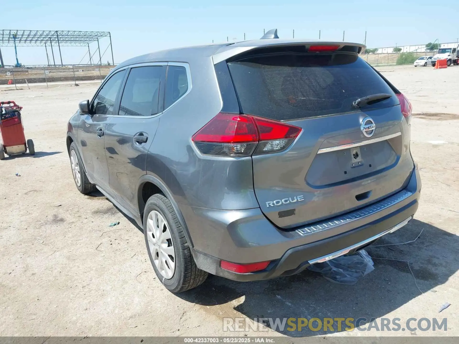 3 Photograph of a damaged car JN8AT2MT6LW032730 NISSAN ROGUE 2020
