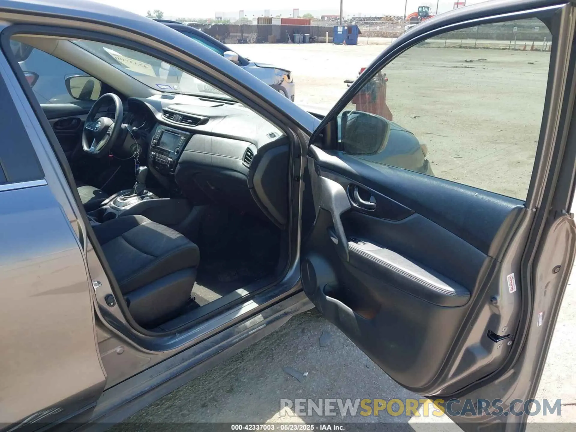 5 Photograph of a damaged car JN8AT2MT6LW032730 NISSAN ROGUE 2020