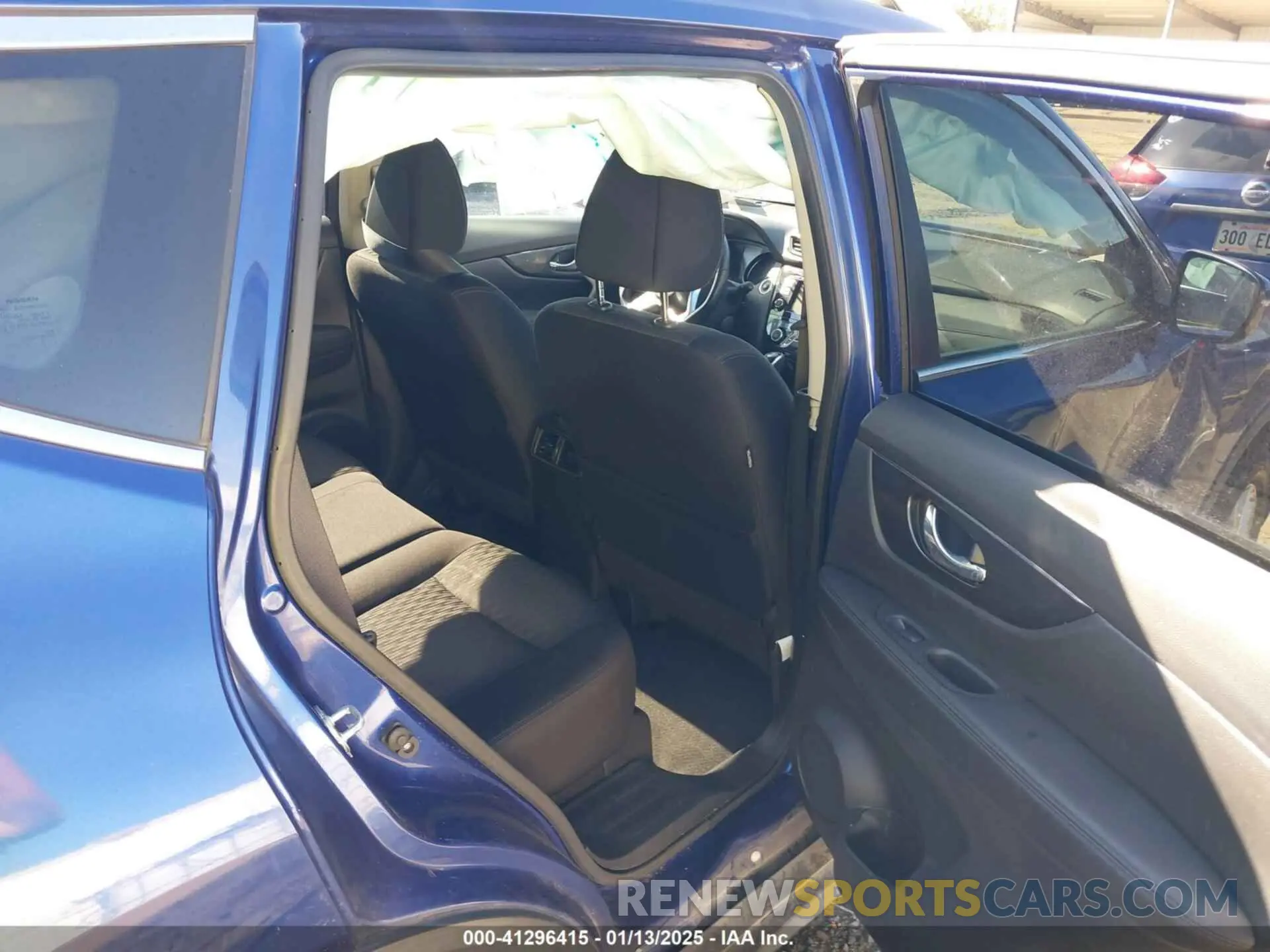 8 Photograph of a damaged car JN8AT2MT6LW041119 NISSAN ROGUE 2020