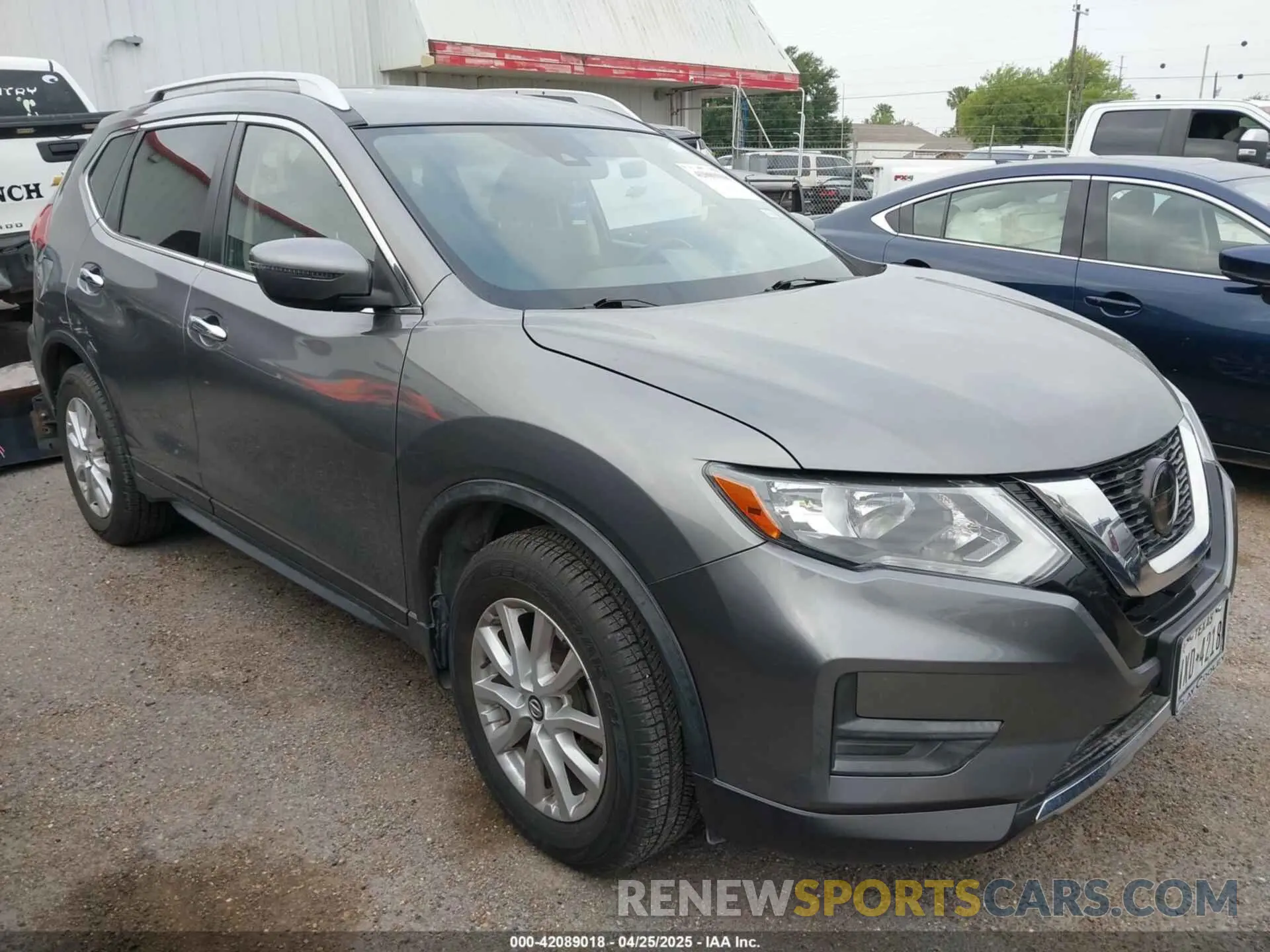 1 Photograph of a damaged car JN8AT2MT7LW038021 NISSAN ROGUE 2020