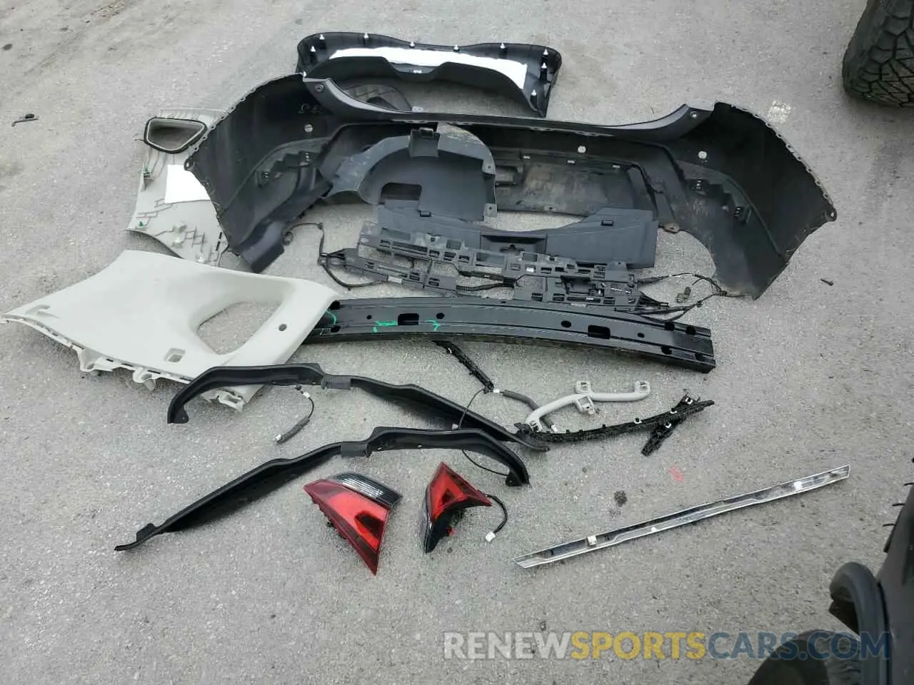 15 Photograph of a damaged car JN8AT2MT7LW039556 NISSAN ROGUE 2020