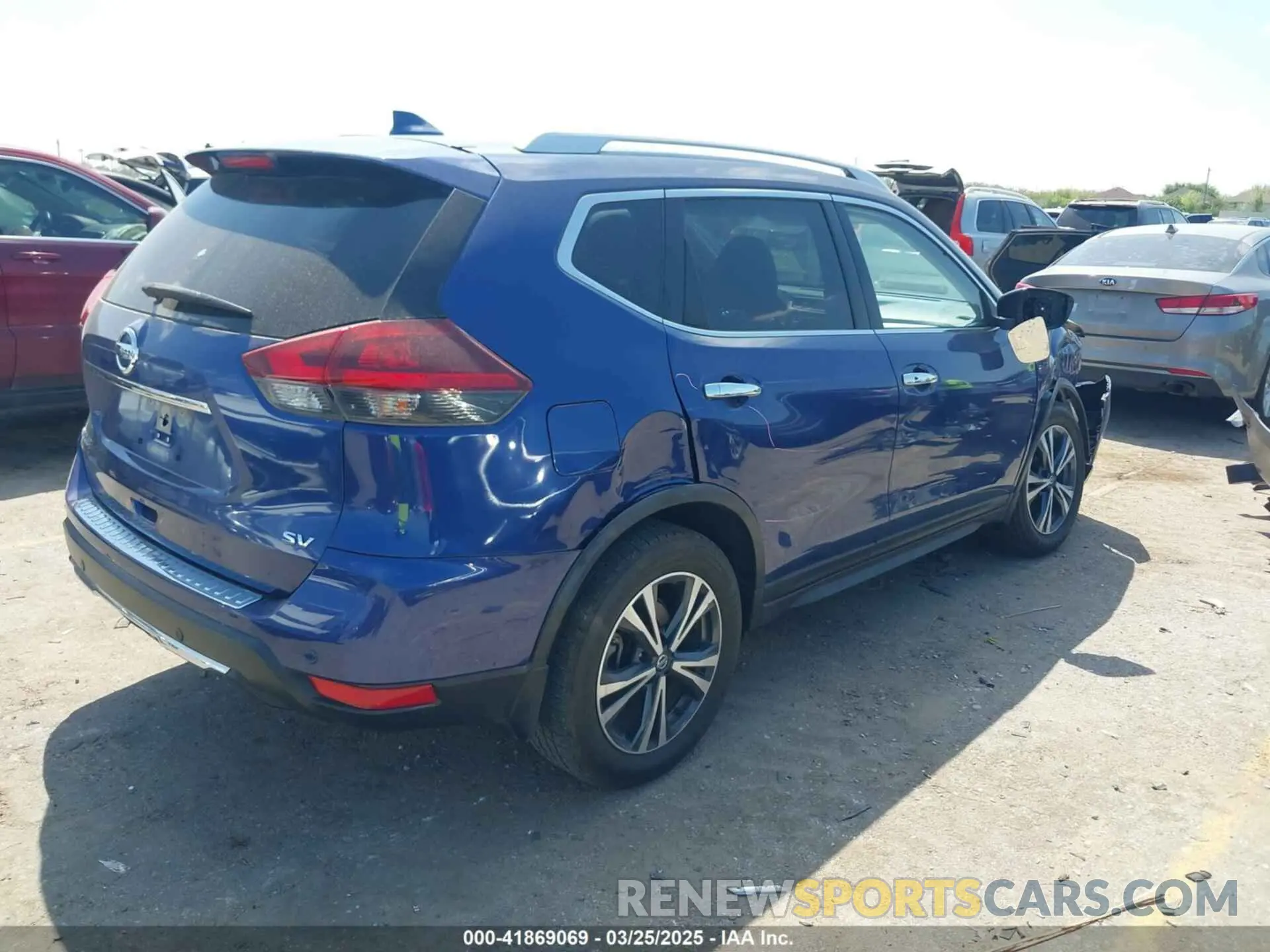 4 Photograph of a damaged car JN8AT2MT8LW002273 NISSAN ROGUE 2020