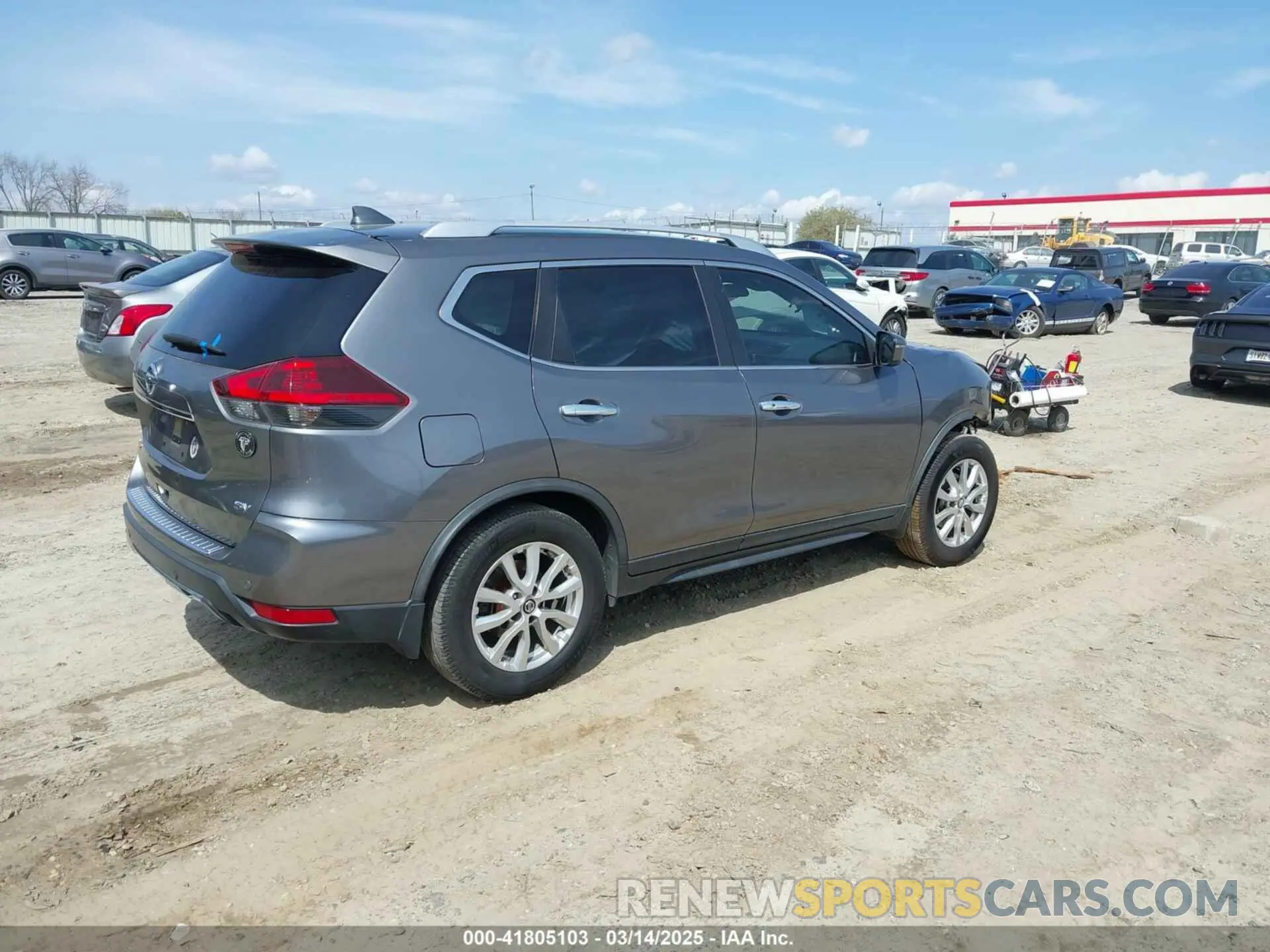 4 Photograph of a damaged car JN8AT2MT8LW016660 NISSAN ROGUE 2020