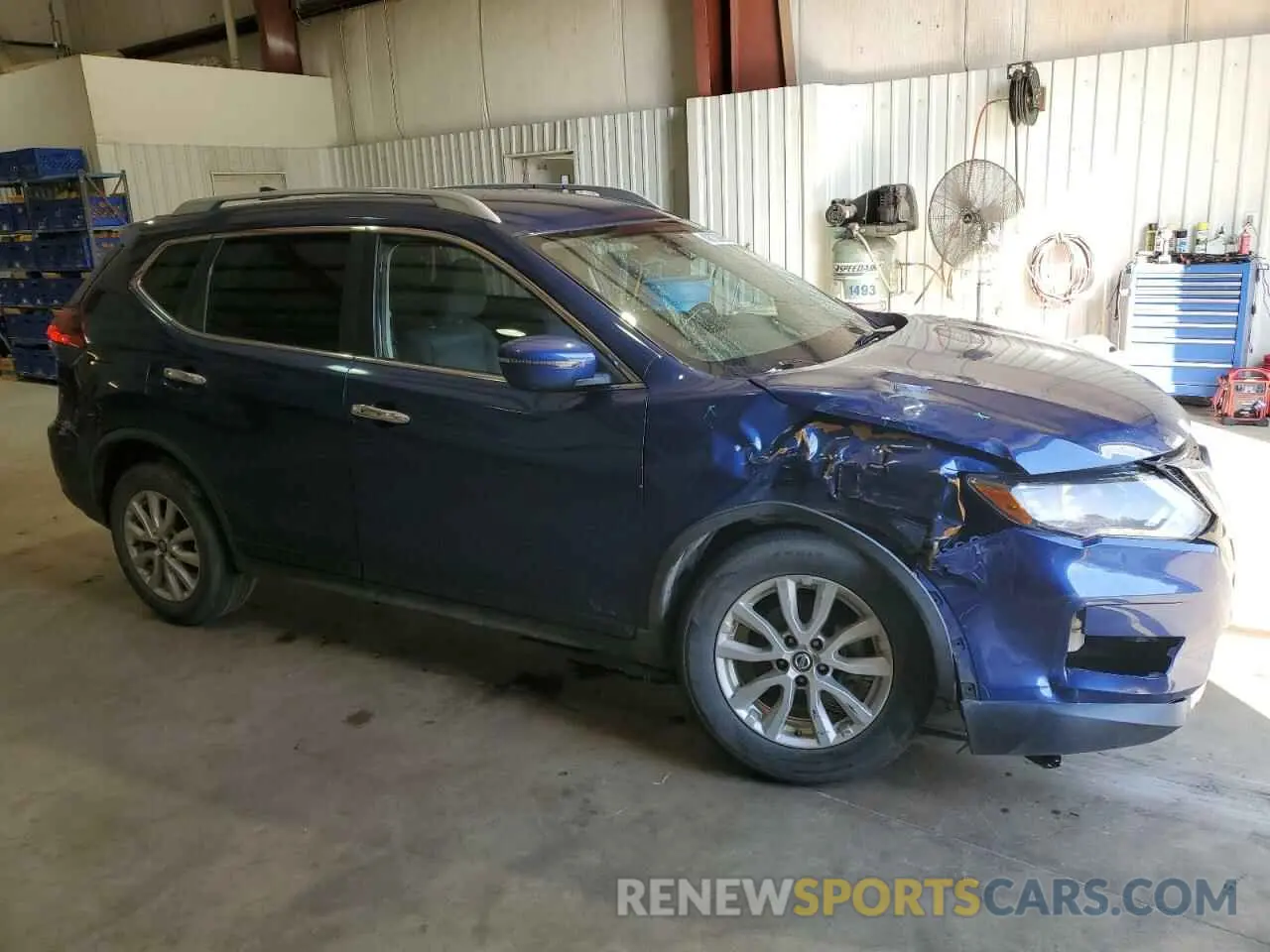 4 Photograph of a damaged car JN8AT2MT8LW038769 NISSAN ROGUE 2020