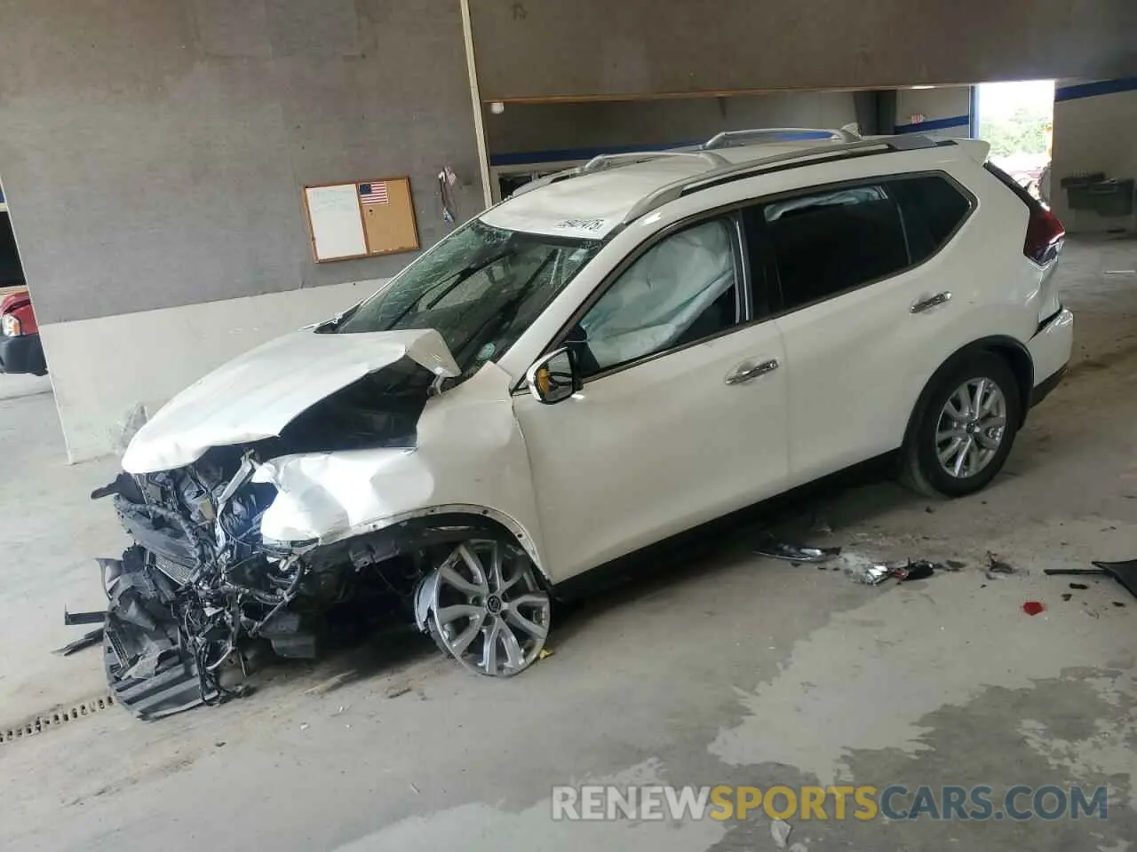 1 Photograph of a damaged car JN8AT2MT9LW004615 NISSAN ROGUE 2020