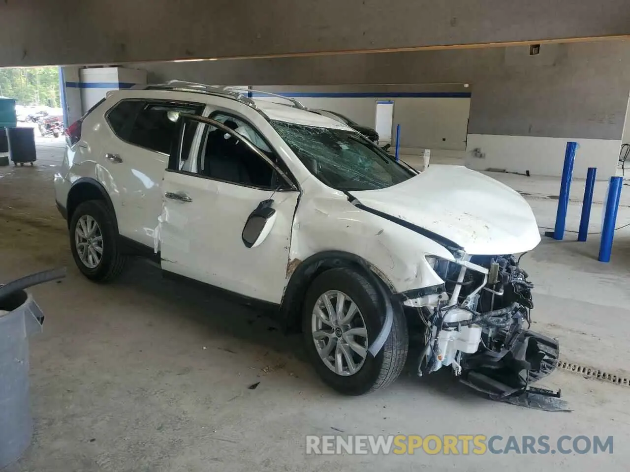 4 Photograph of a damaged car JN8AT2MT9LW004615 NISSAN ROGUE 2020