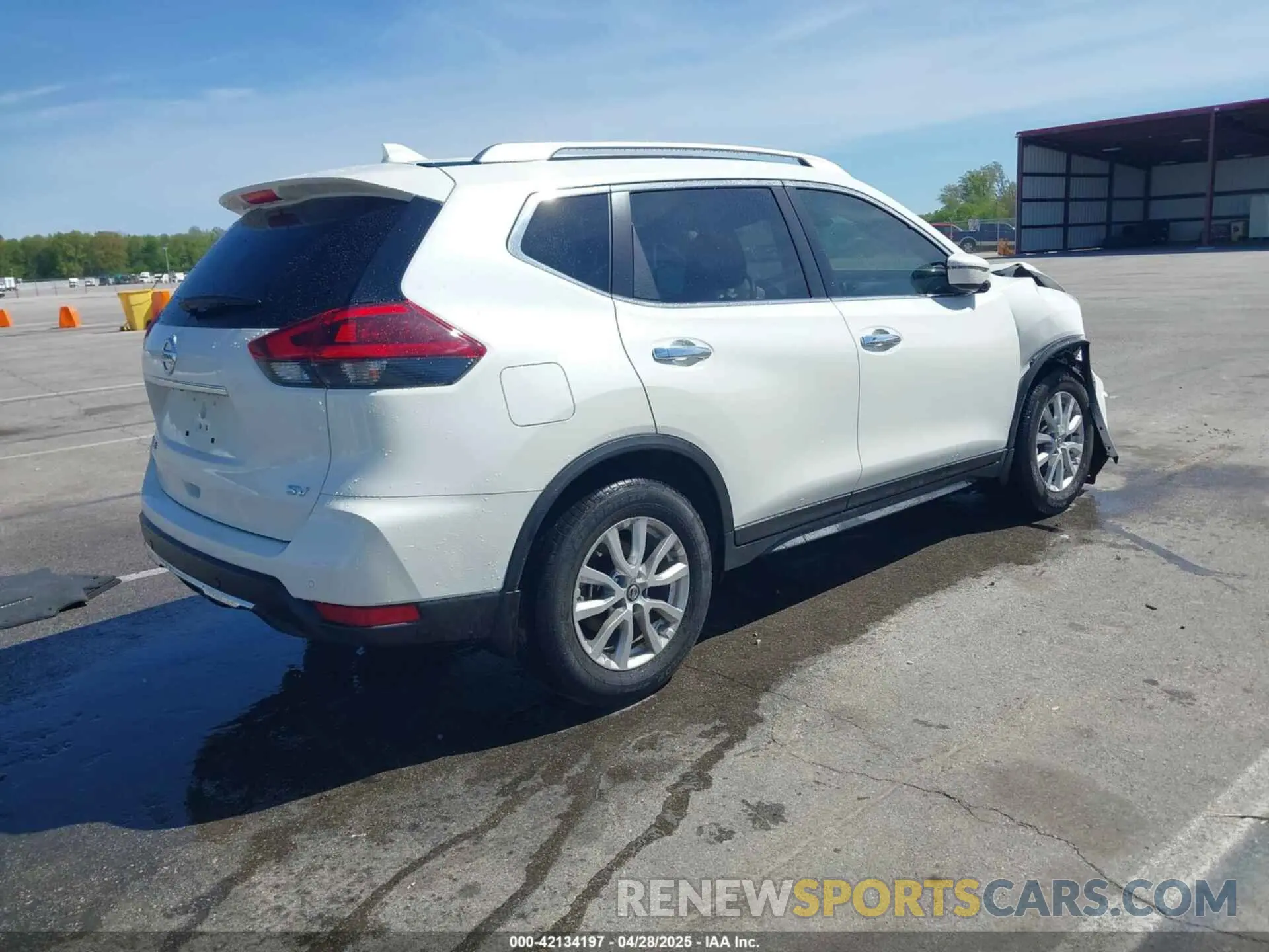 4 Photograph of a damaged car JN8AT2MT9LW013394 NISSAN ROGUE 2020