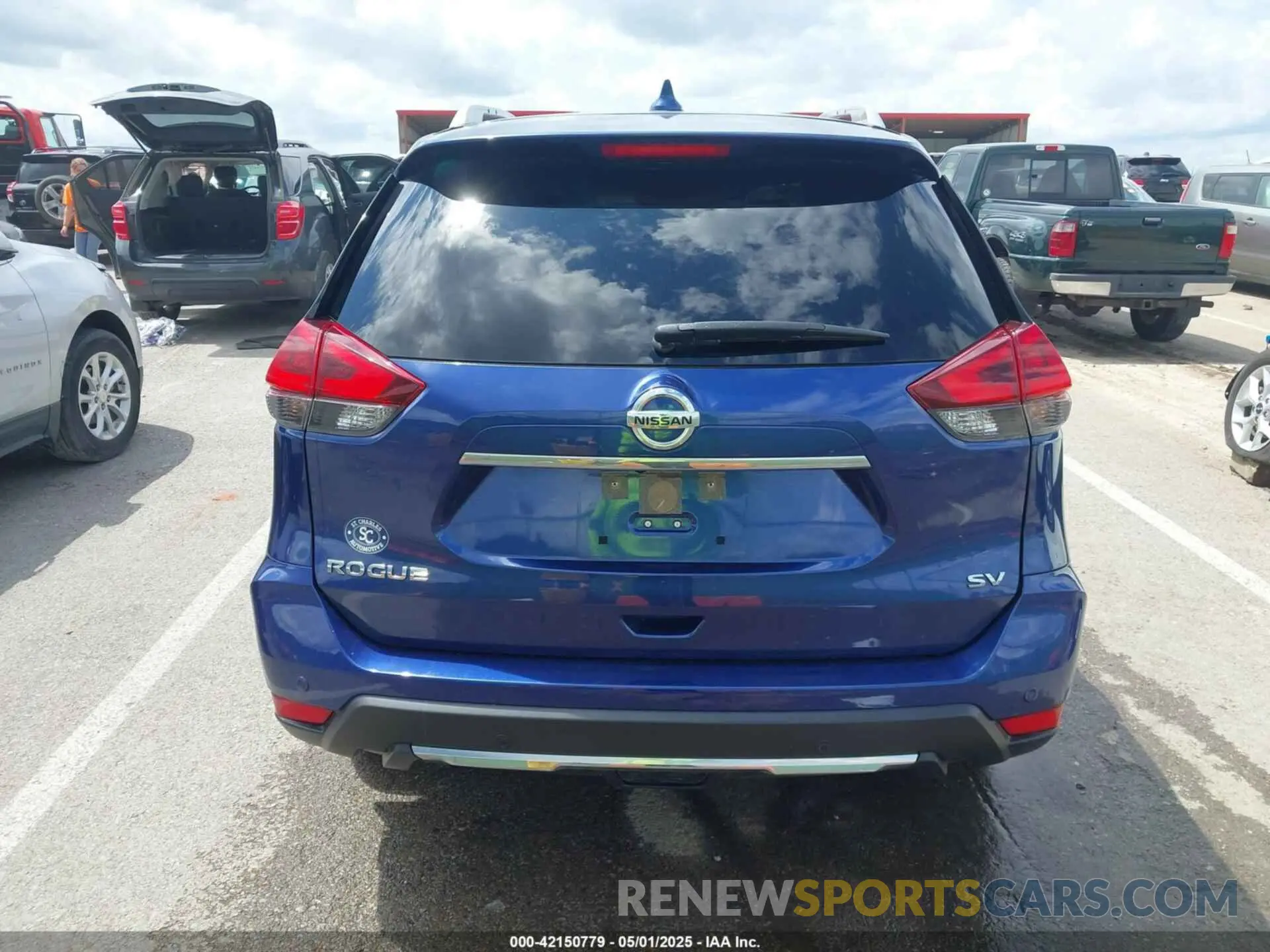 17 Photograph of a damaged car JN8AT2MT9LW041311 NISSAN ROGUE 2020