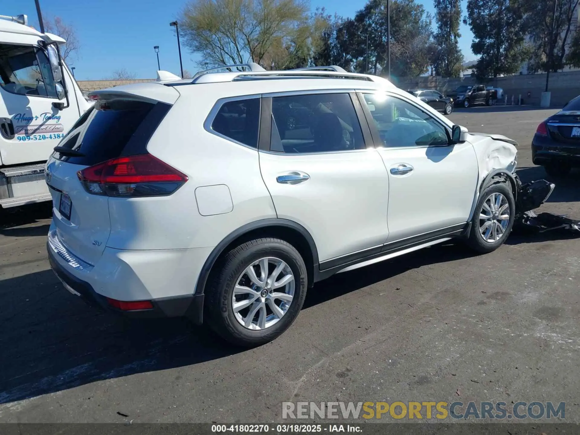 4 Photograph of a damaged car JN8AT2MTXLW002808 NISSAN ROGUE 2020