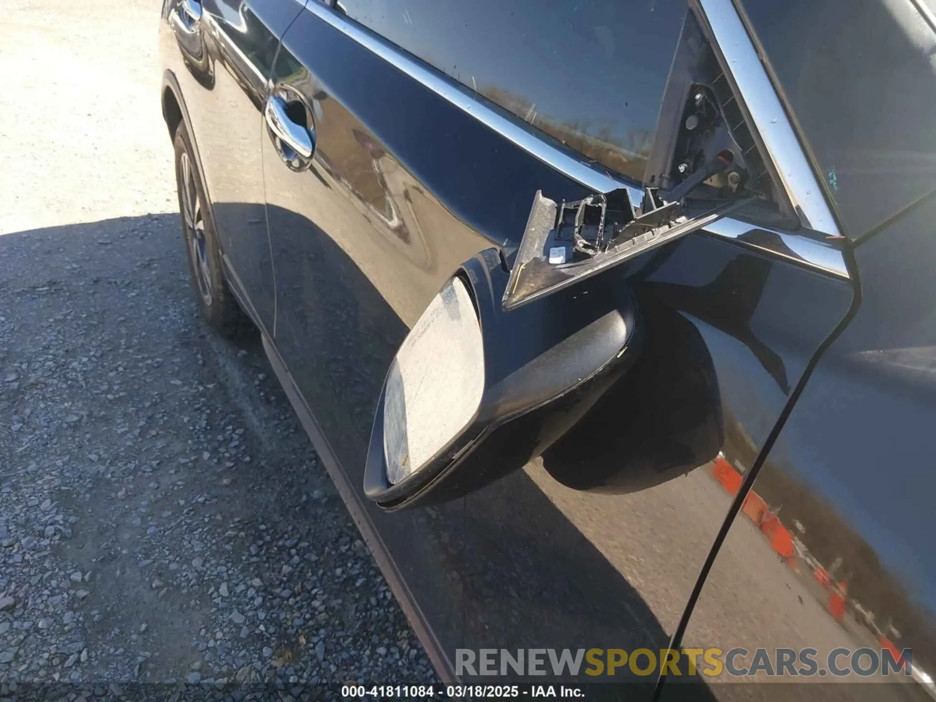 19 Photograph of a damaged car JN8AT2MTXLW003411 NISSAN ROGUE 2020