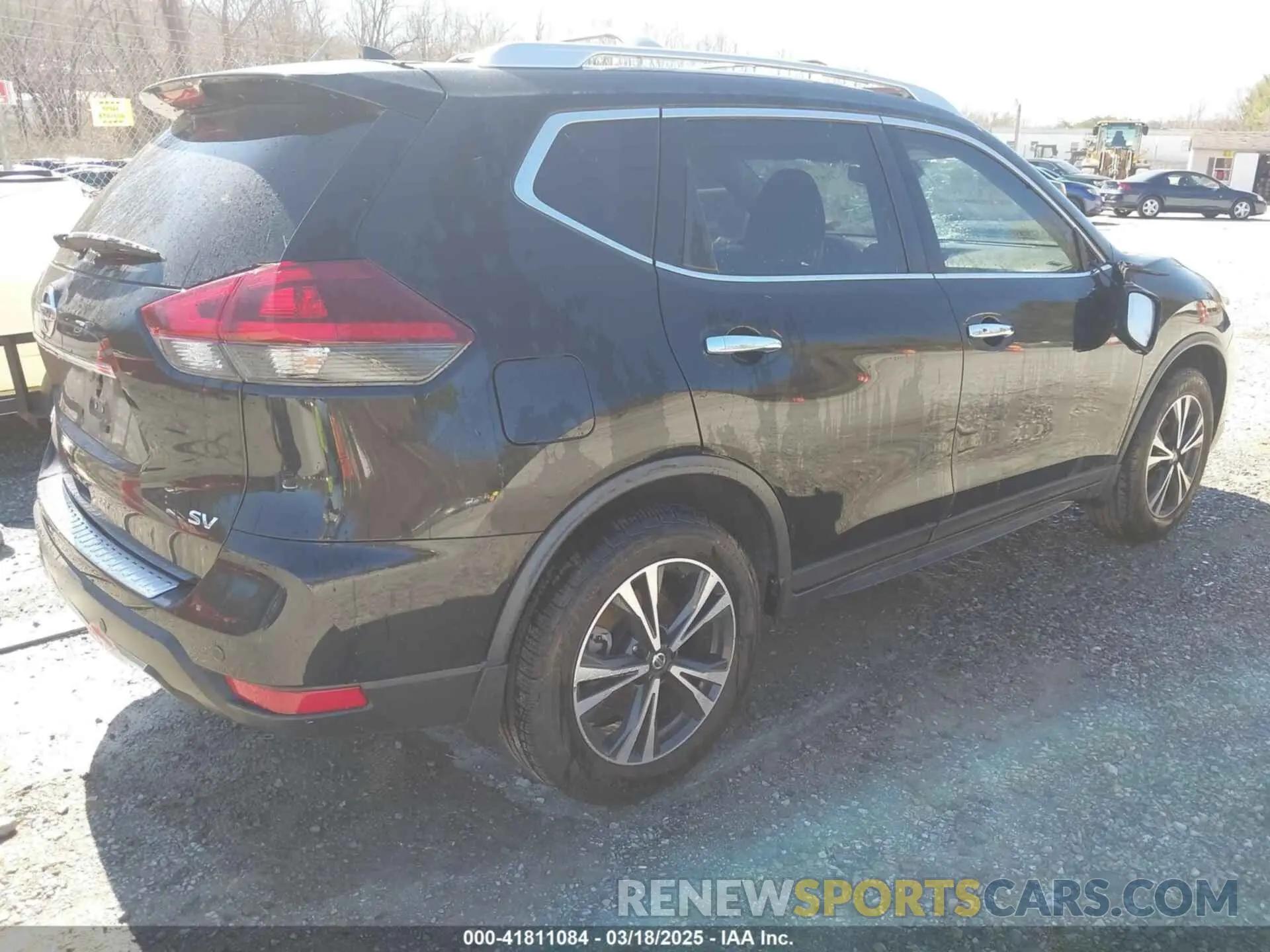 4 Photograph of a damaged car JN8AT2MTXLW003411 NISSAN ROGUE 2020