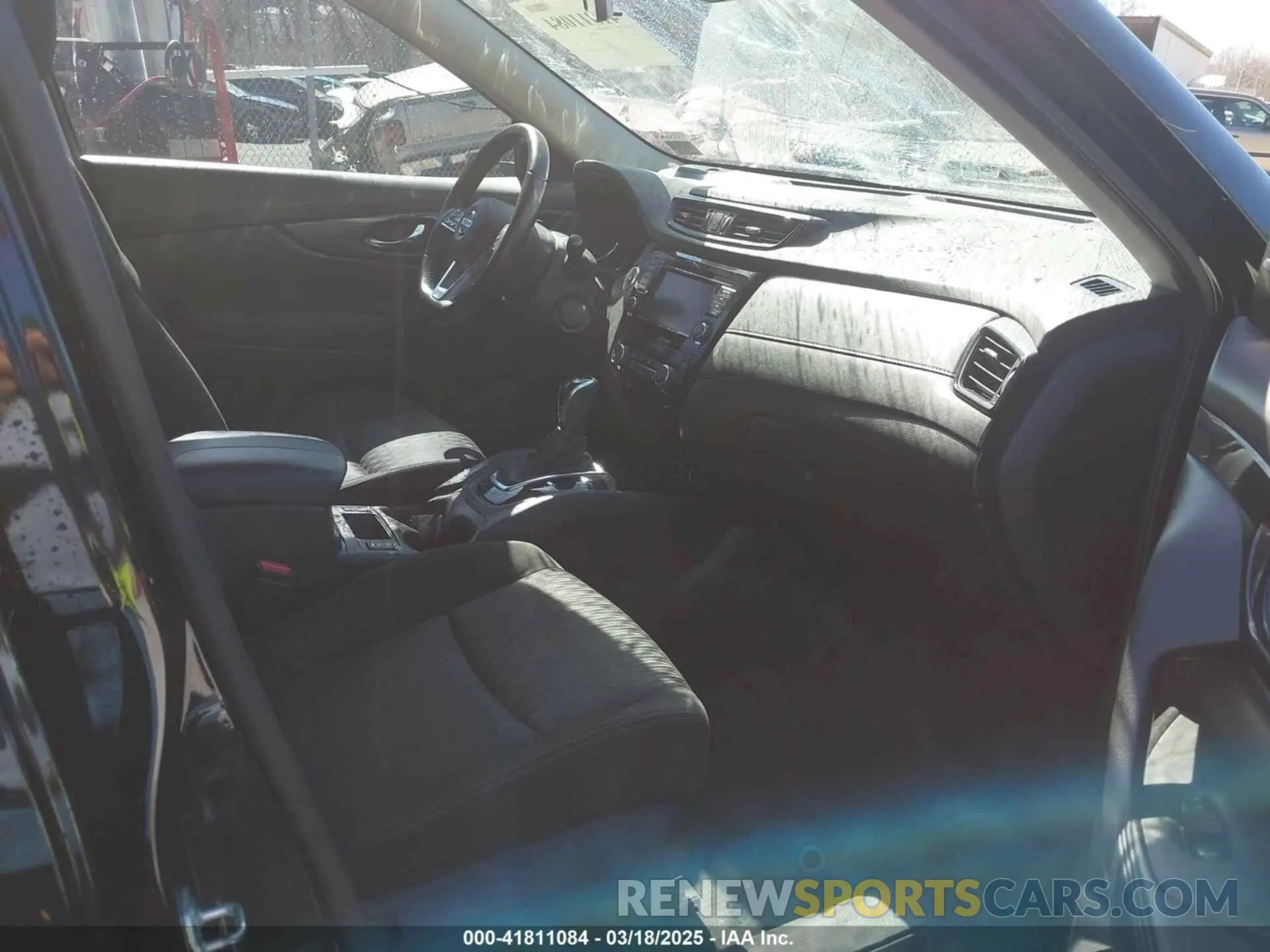 5 Photograph of a damaged car JN8AT2MTXLW003411 NISSAN ROGUE 2020
