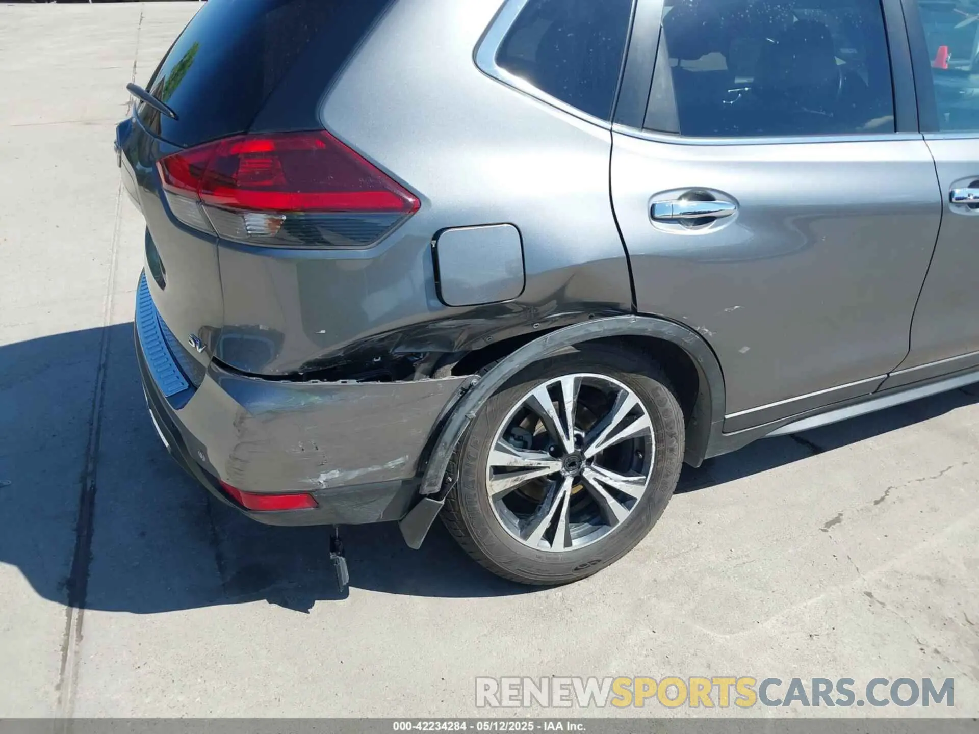6 Photograph of a damaged car JN8AT2MTXLW004588 NISSAN ROGUE 2020