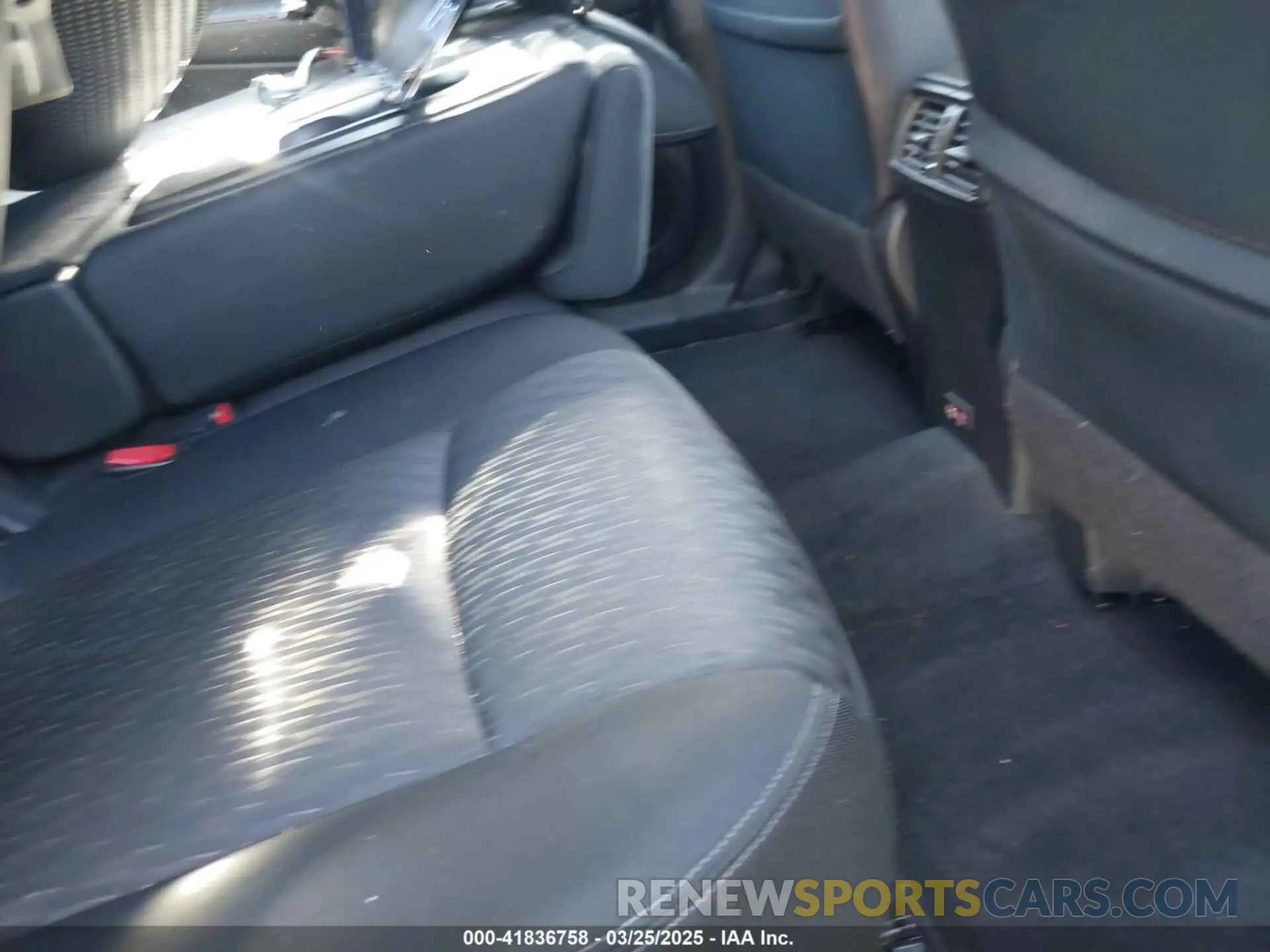 8 Photograph of a damaged car JN8AT2MTXLW006616 NISSAN ROGUE 2020