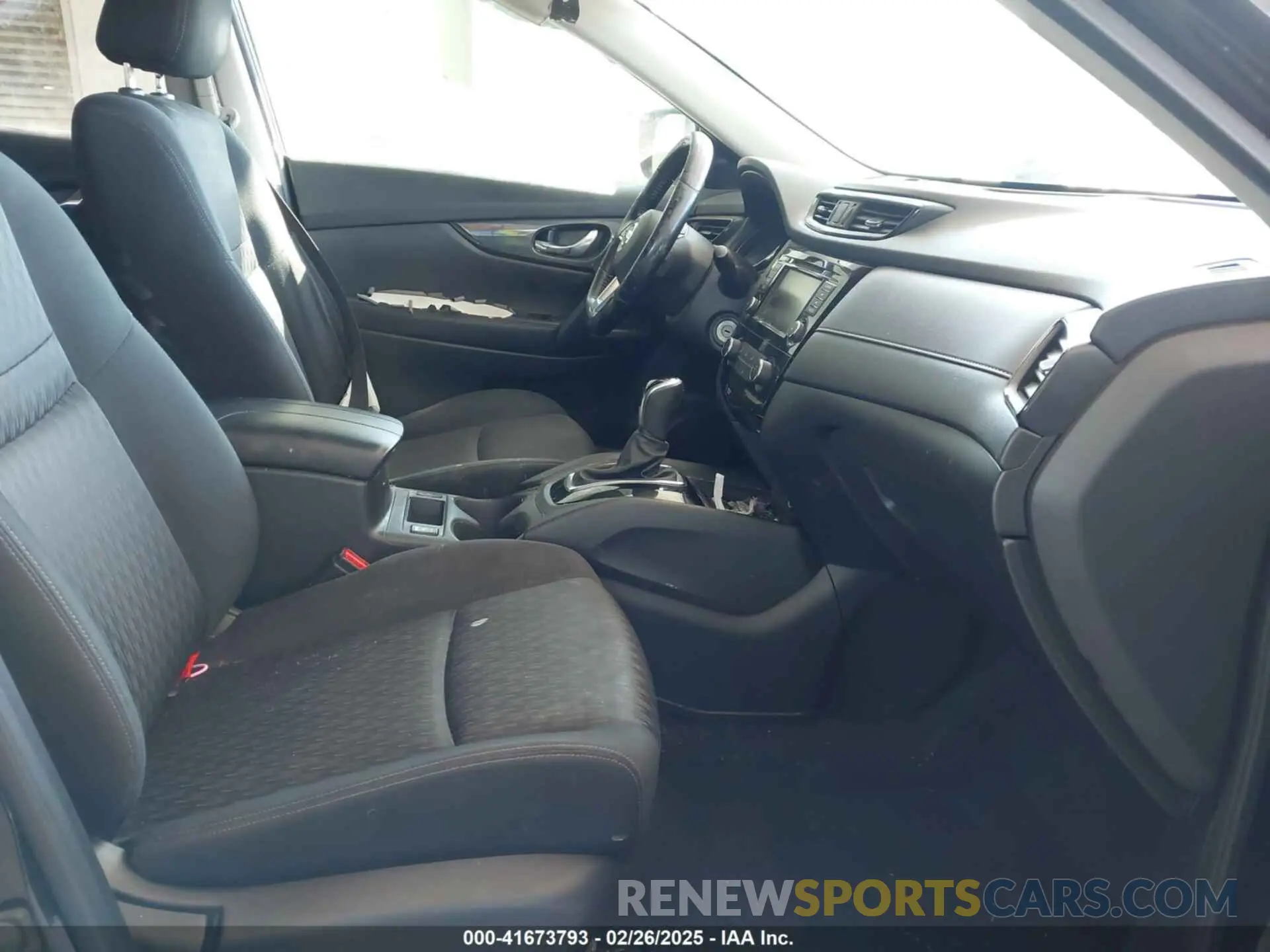 5 Photograph of a damaged car JN8AT2MTXLW007944 NISSAN ROGUE 2020
