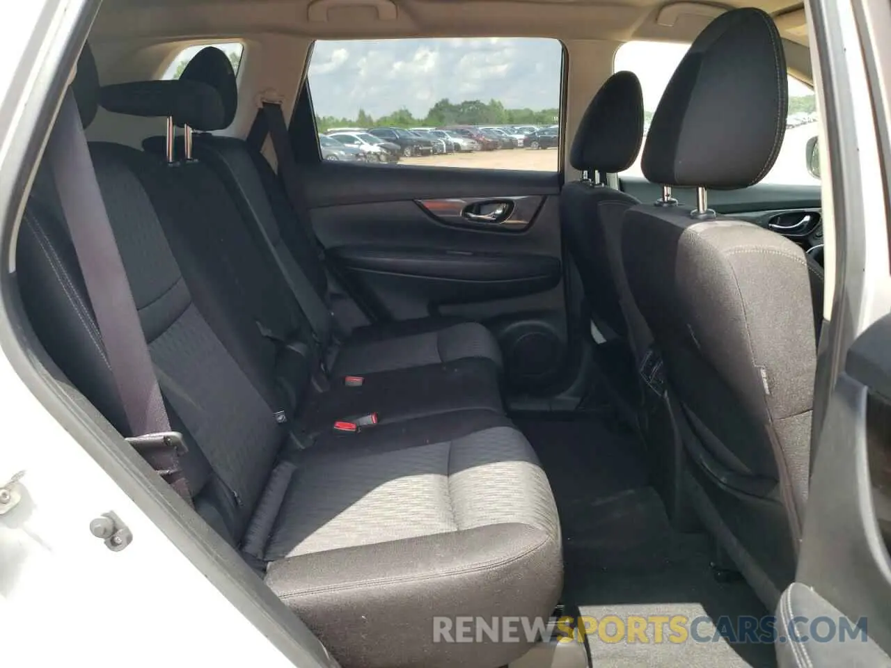 11 Photograph of a damaged car JN8AT2MTXLW009600 NISSAN ROGUE 2020