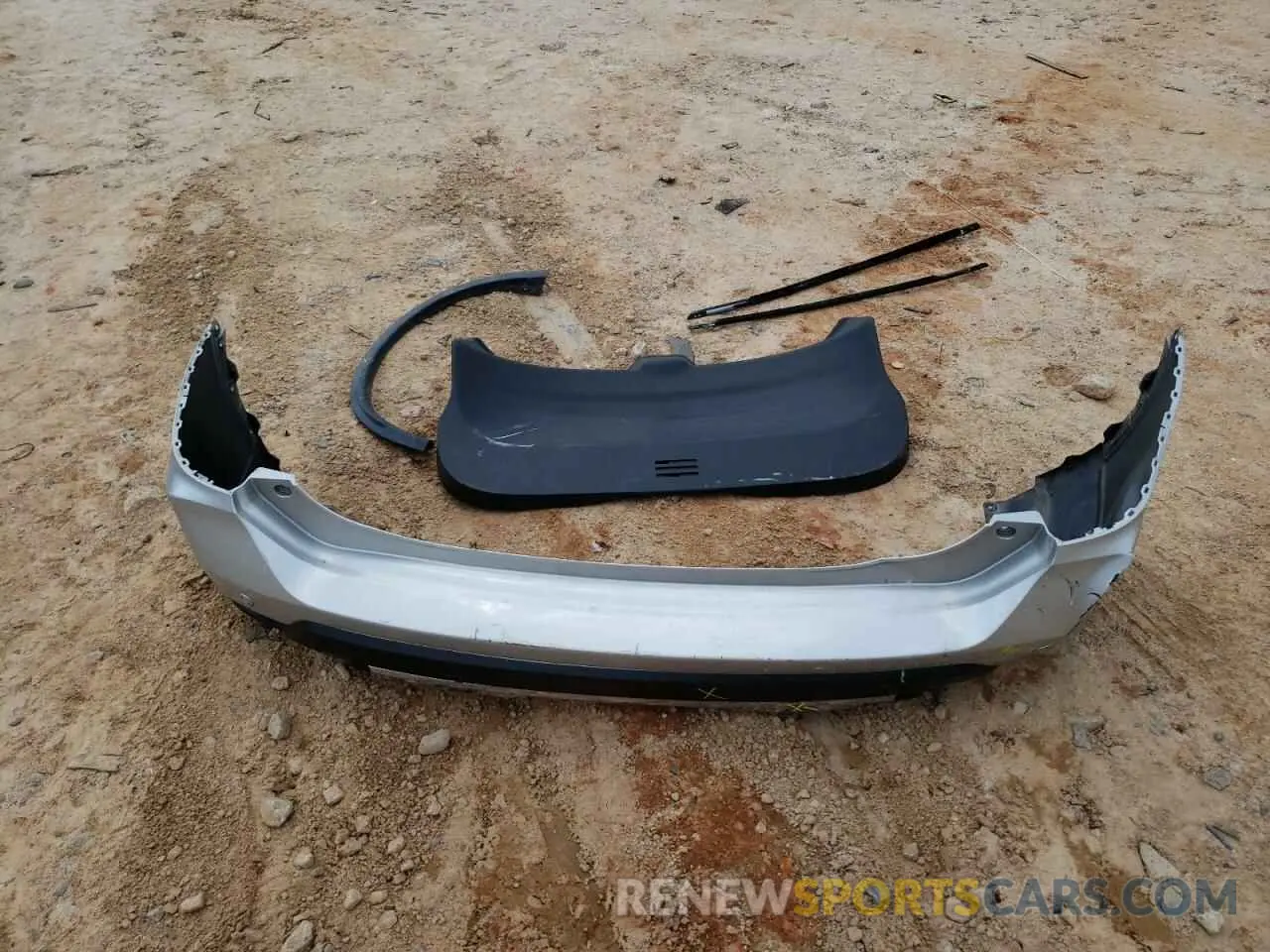 13 Photograph of a damaged car JN8AT2MTXLW009600 NISSAN ROGUE 2020
