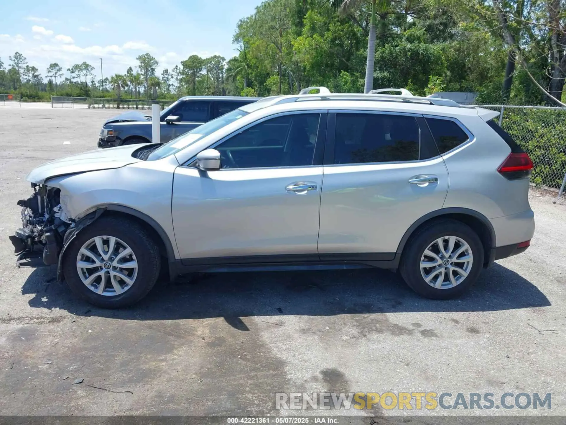 15 Photograph of a damaged car JN8AT2MTXLW013193 NISSAN ROGUE 2020